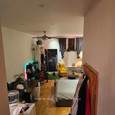 2239 Dundas Street W, #Studio1