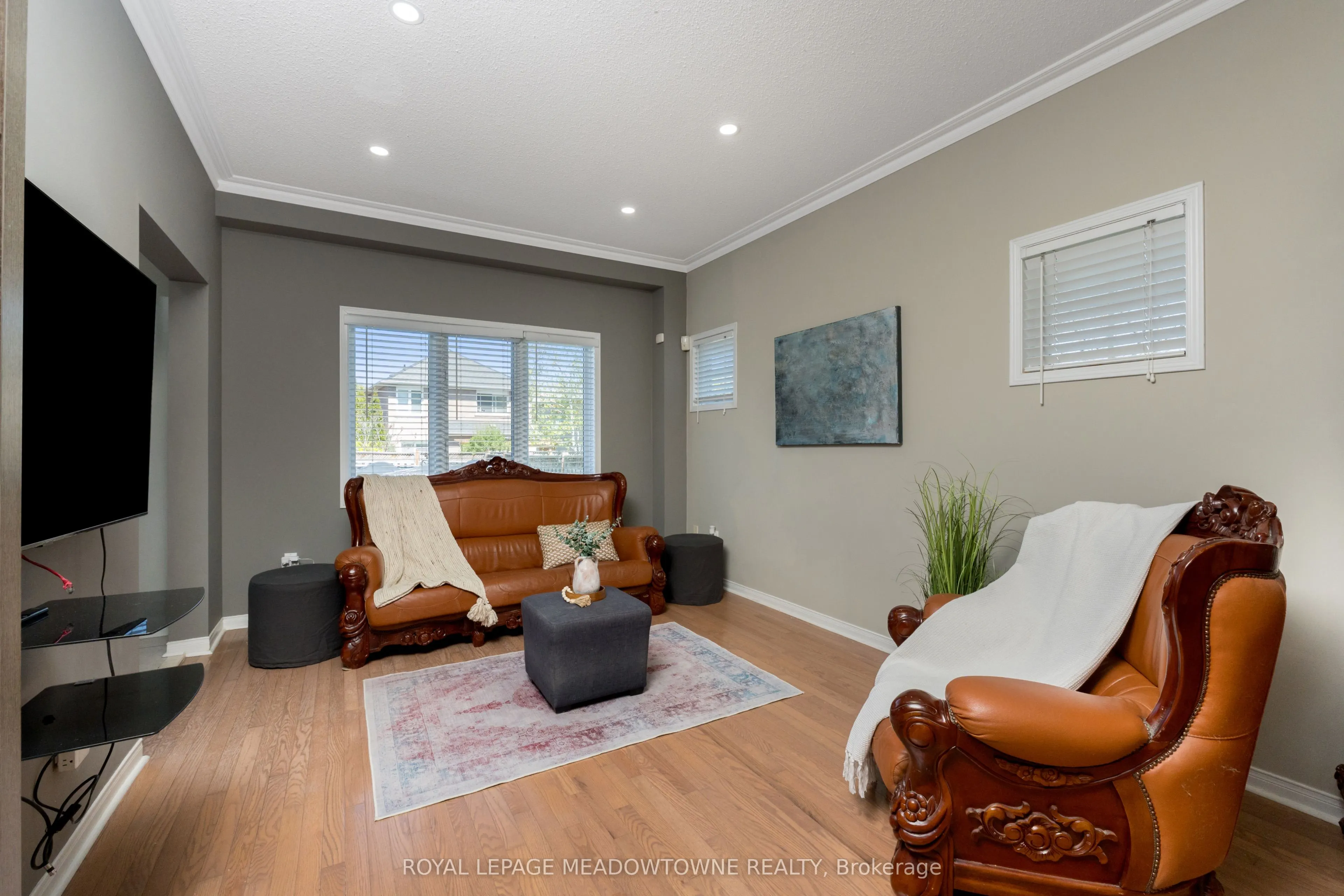 1876 Stevington Crescent