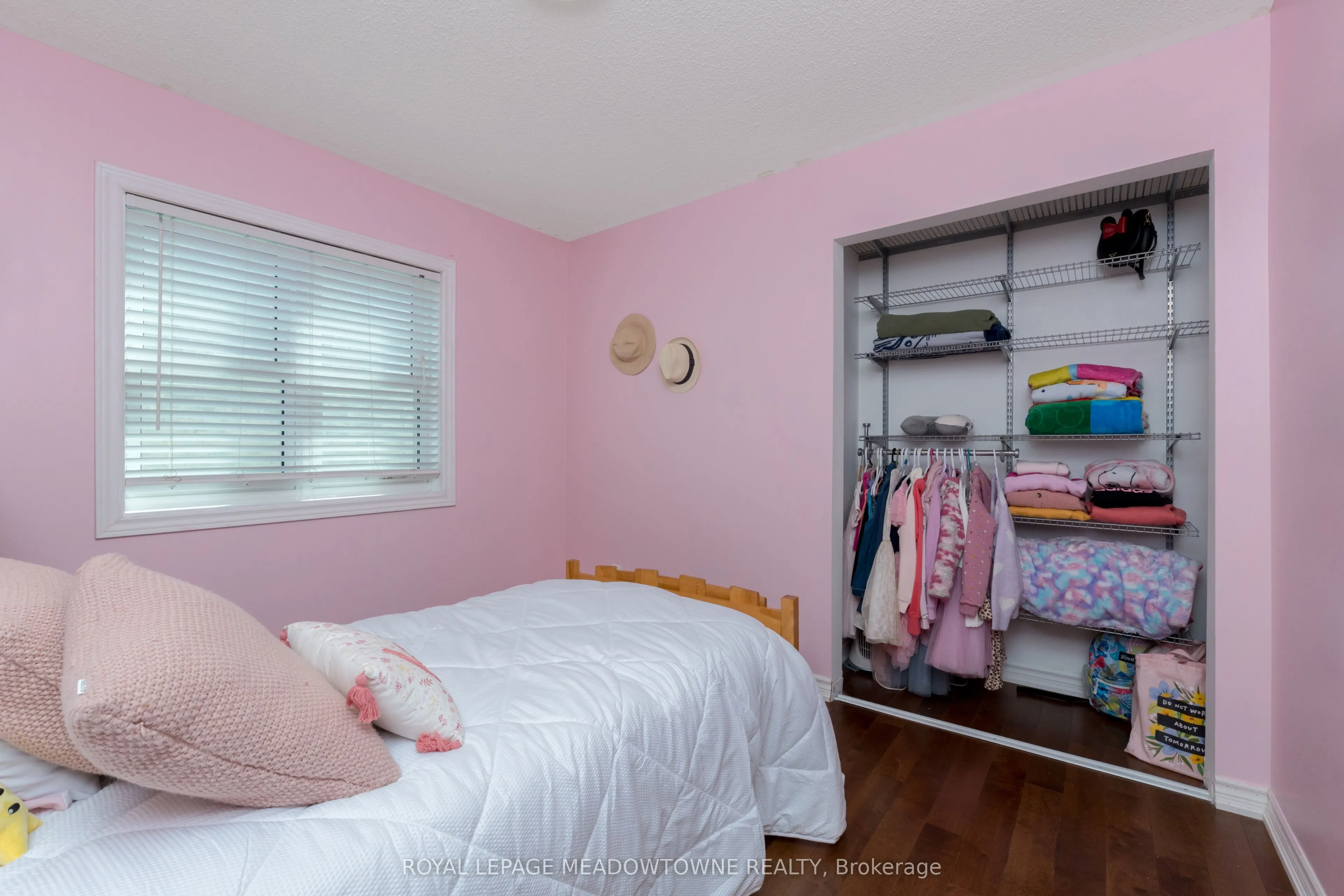 1876 Stevington Crescent