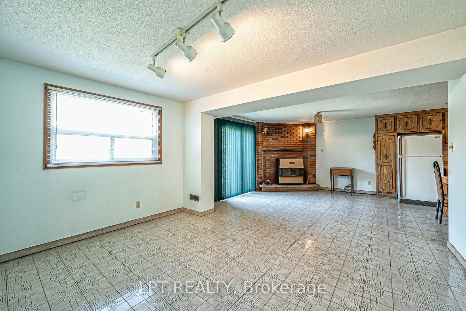 71 Arthur Griffith Drive