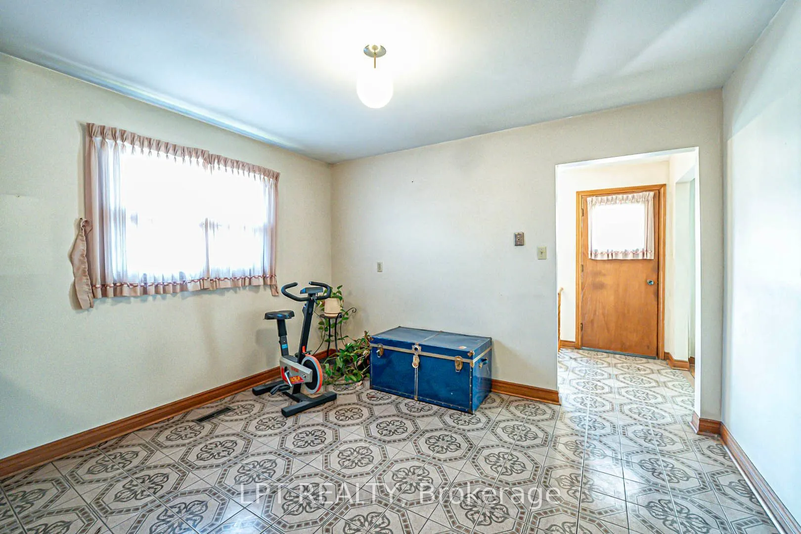 71 Arthur Griffith Drive