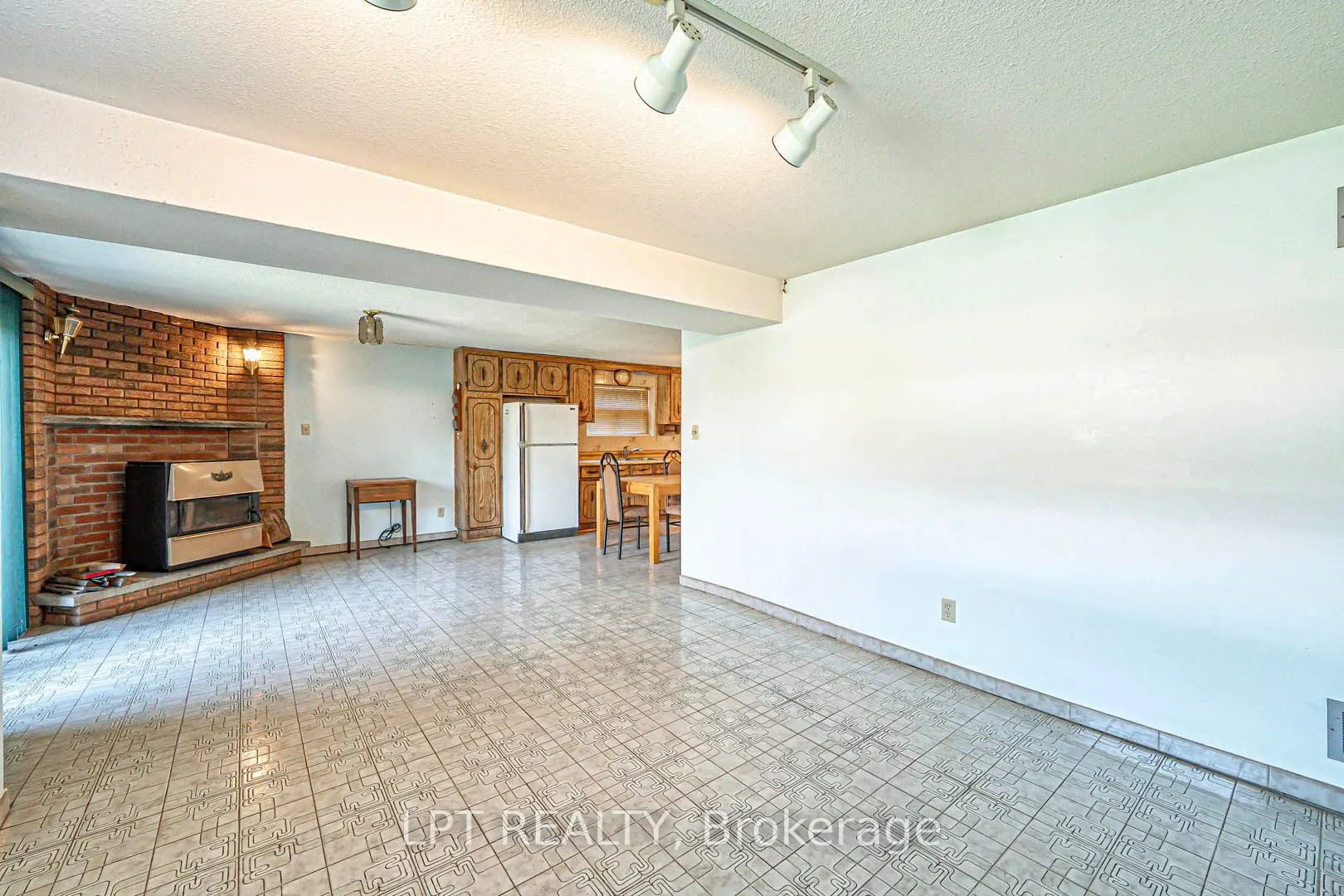71 Arthur Griffith Drive