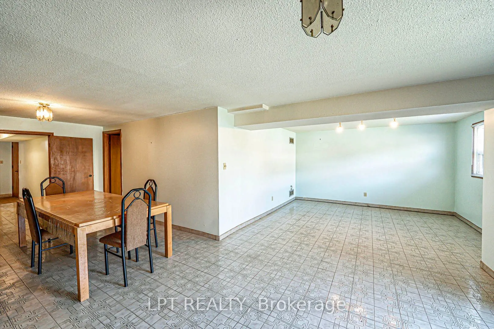 71 Arthur Griffith Drive