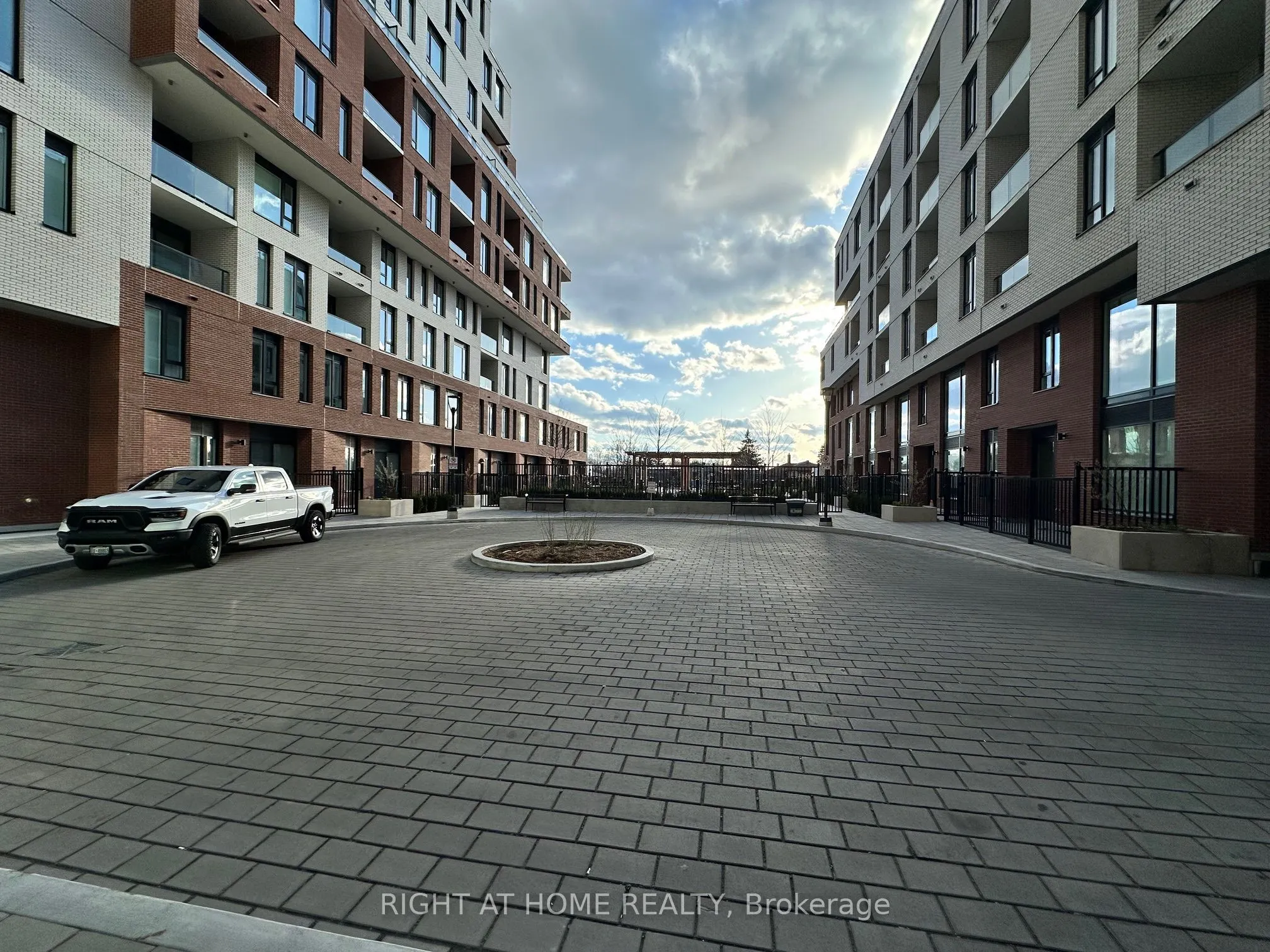3100 Keele Street, #218