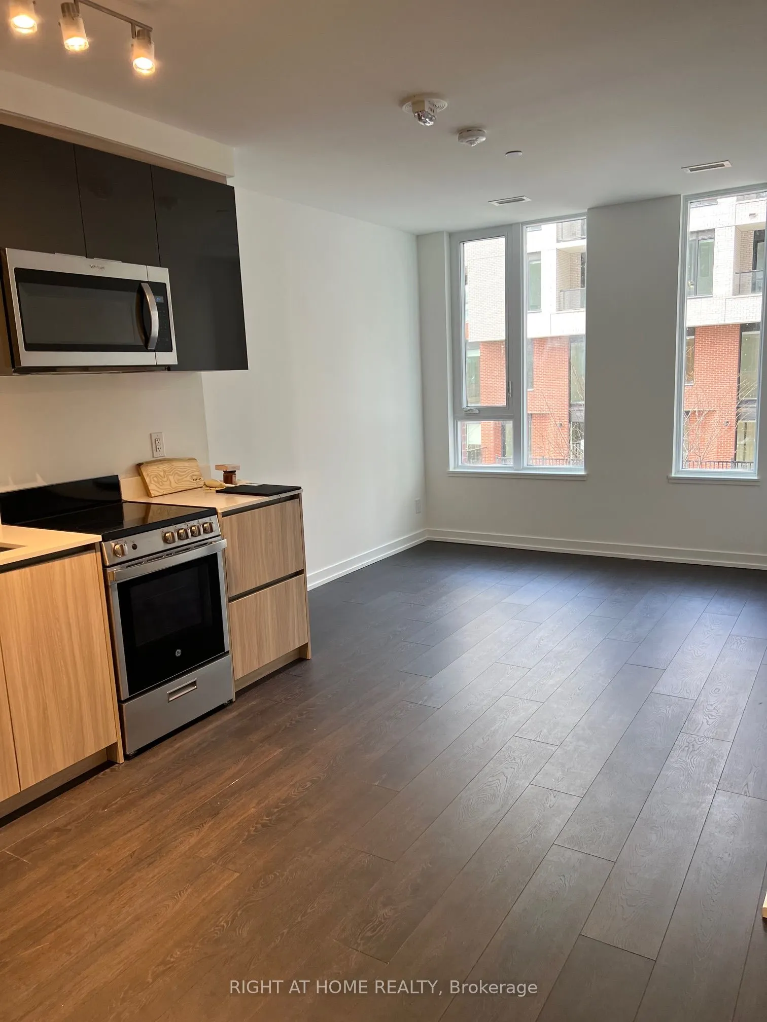 3100 Keele Street, #218