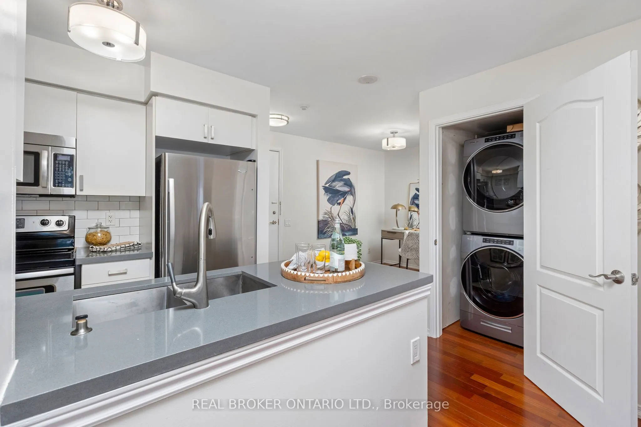 61 Heintzman Street, #718