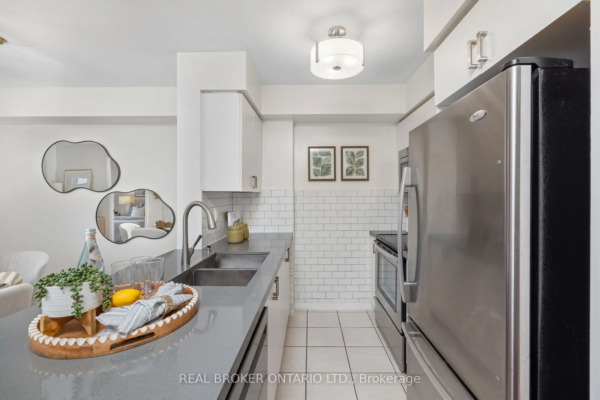 61 Heintzman Street, #718