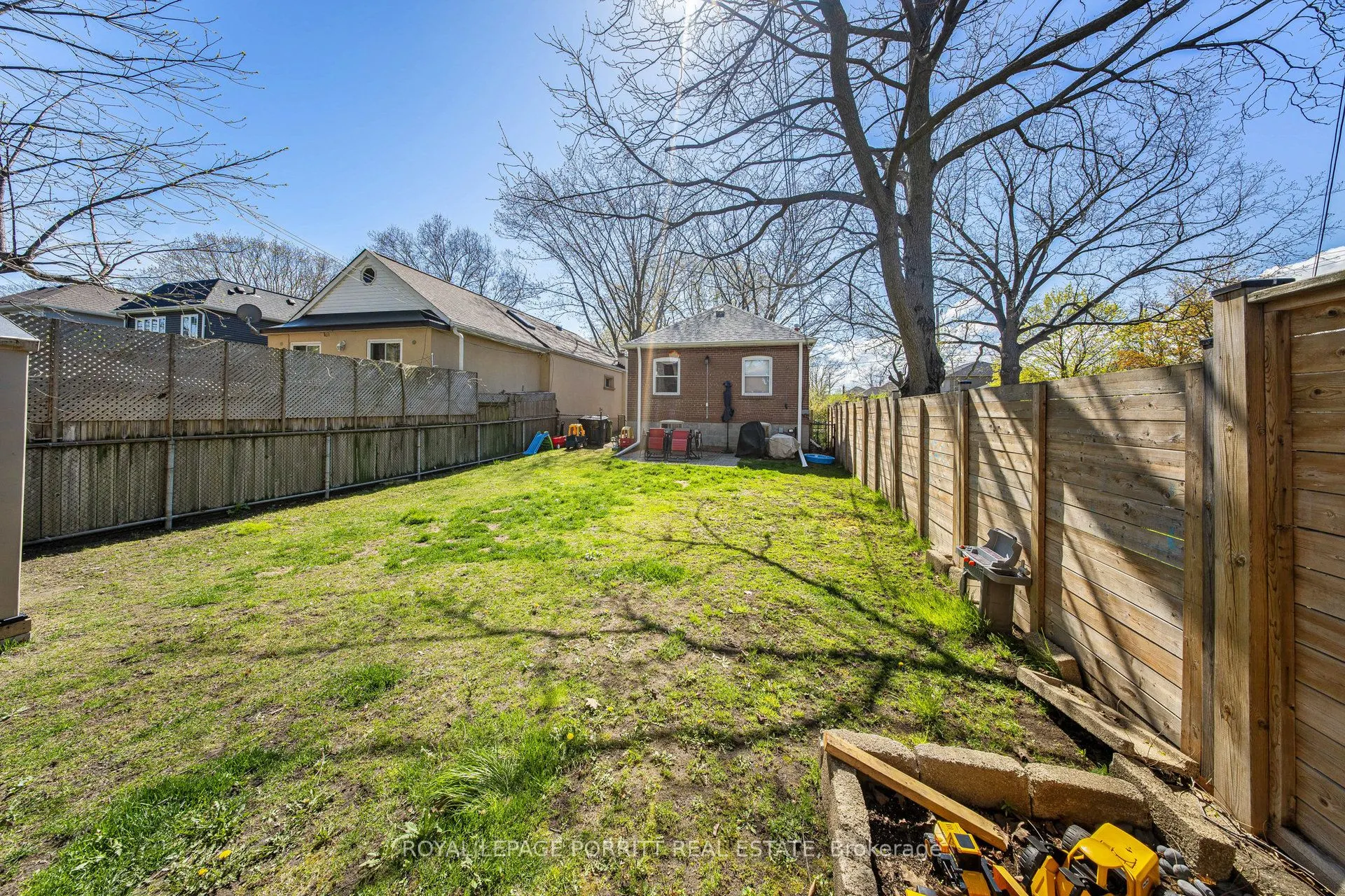 217 Alderbrae Avenue