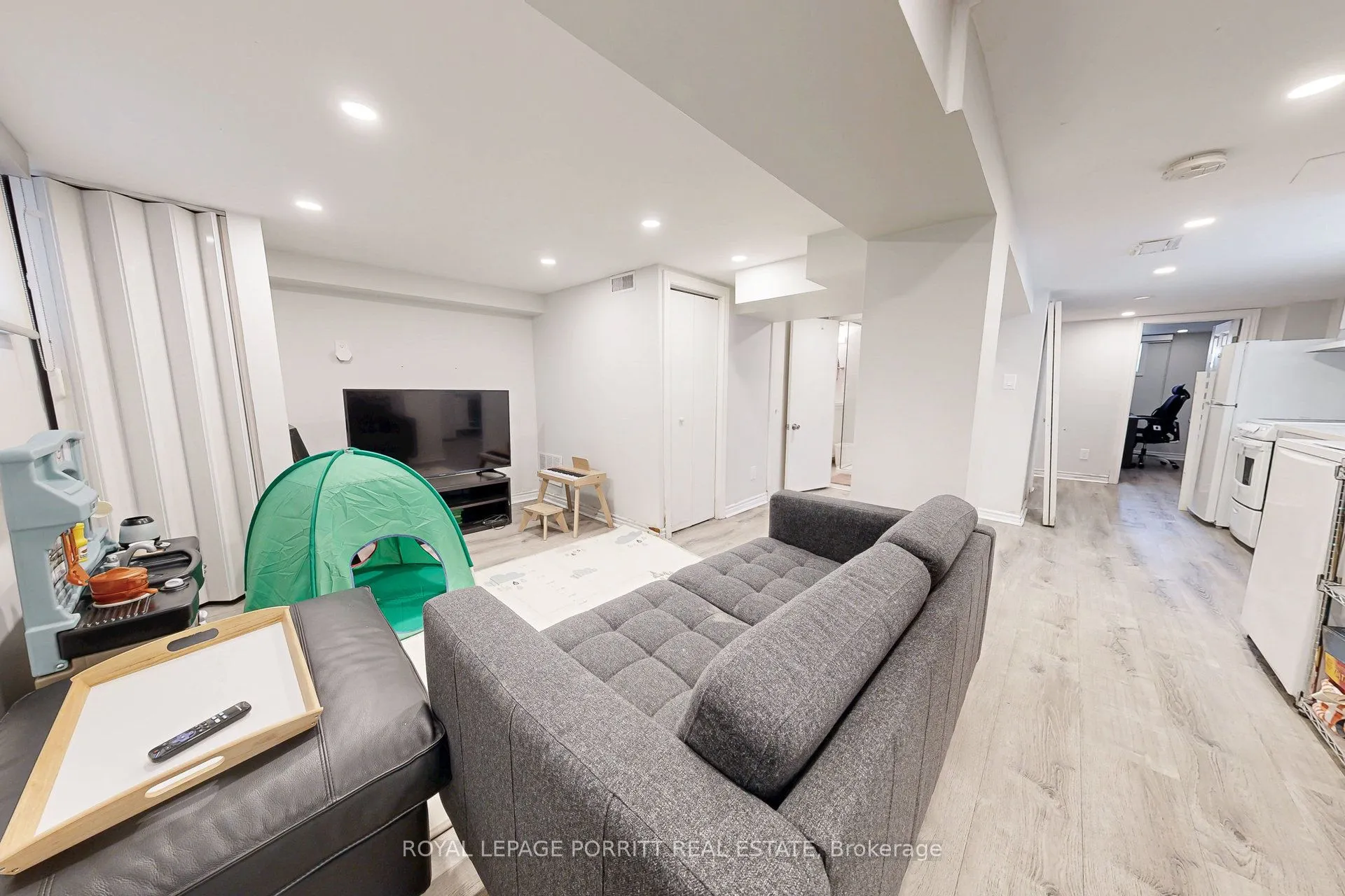 217 Alderbrae Avenue