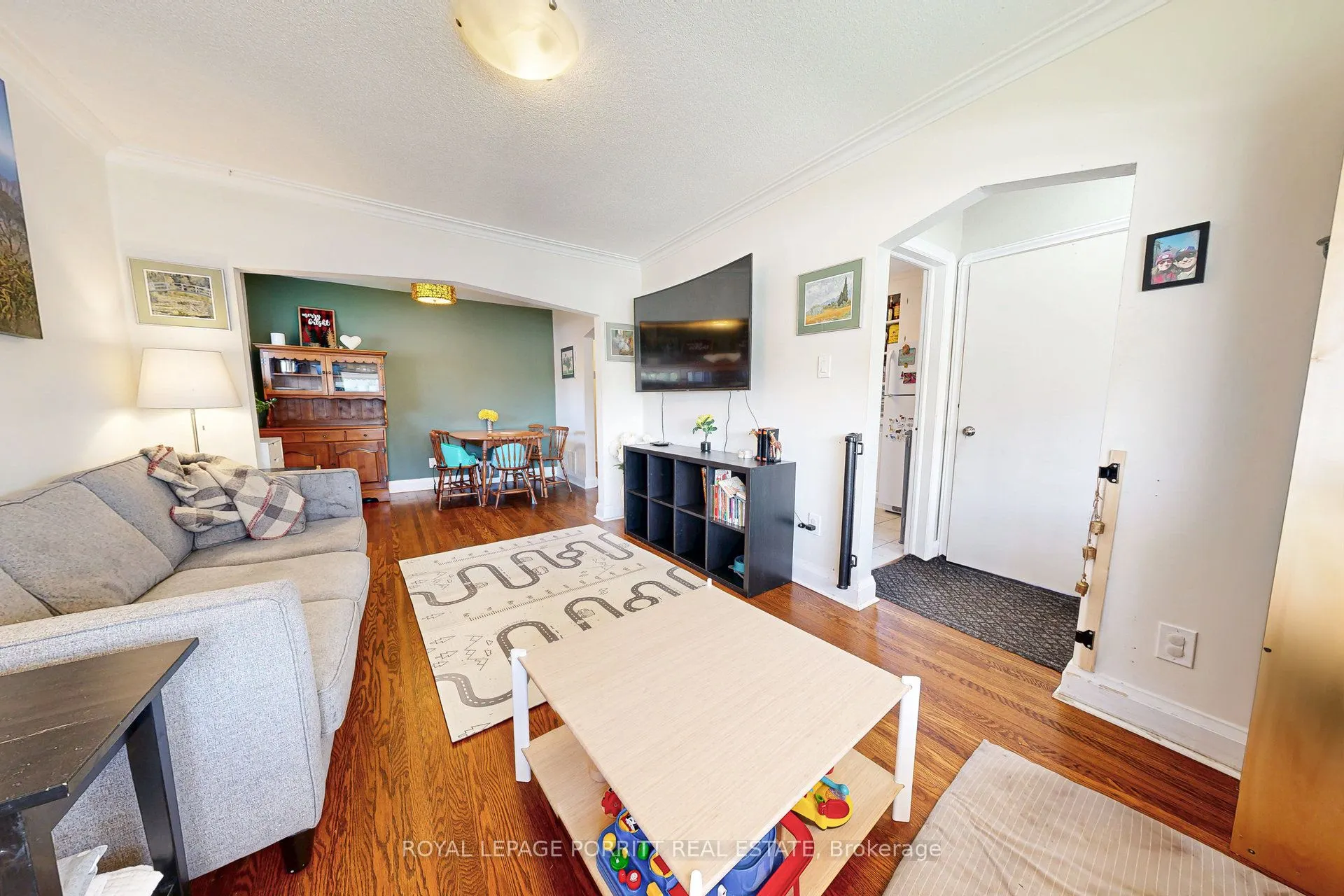 217 Alderbrae Avenue