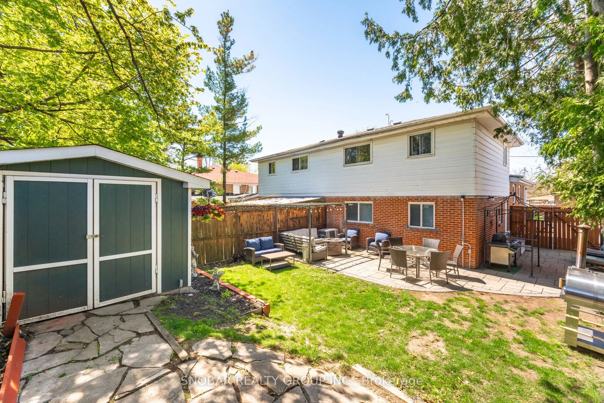 3389 Kelowna Court