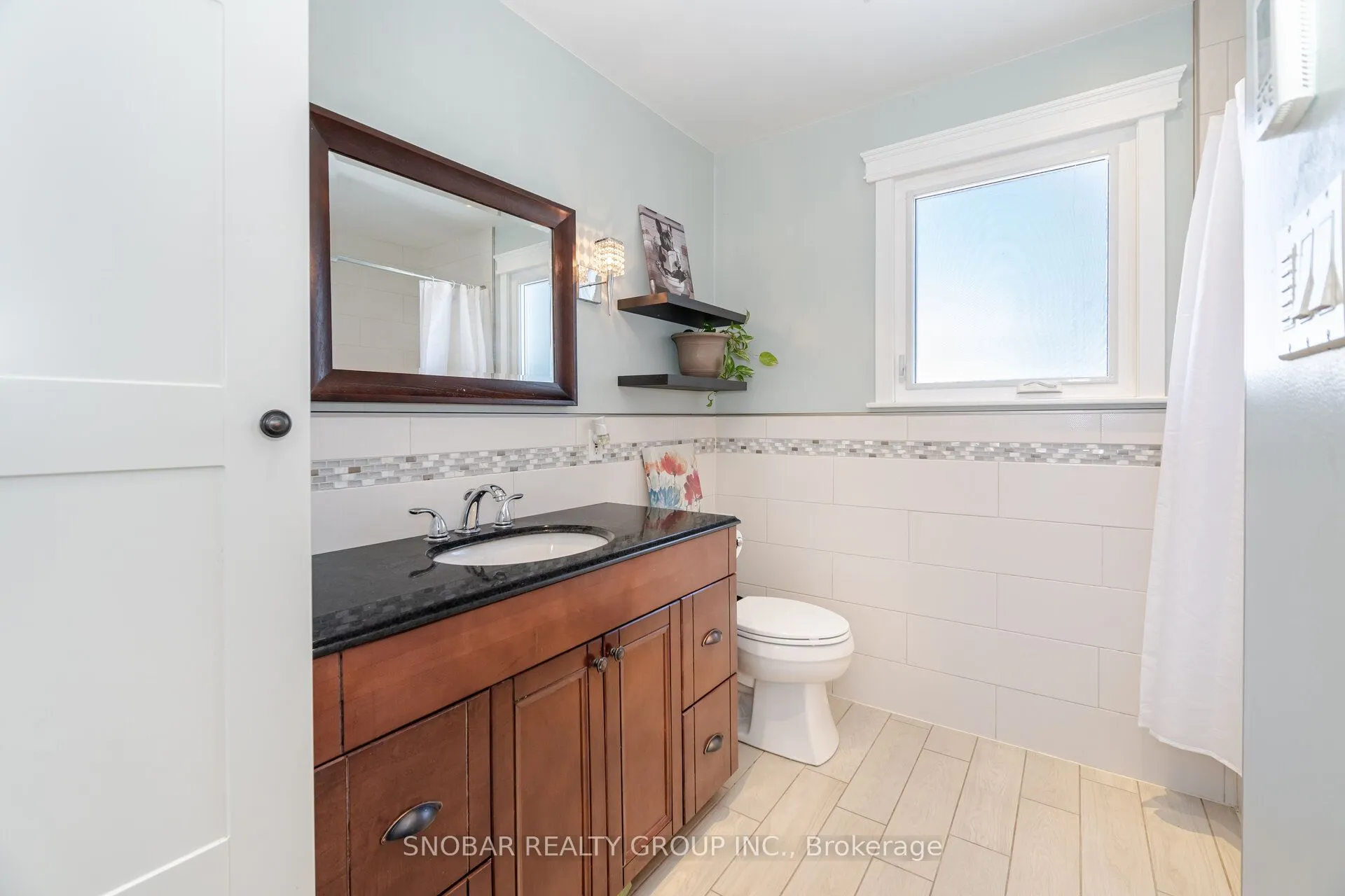 3389 Kelowna Court