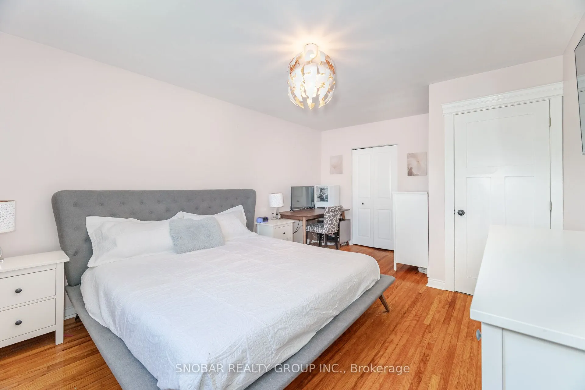 3389 Kelowna Court