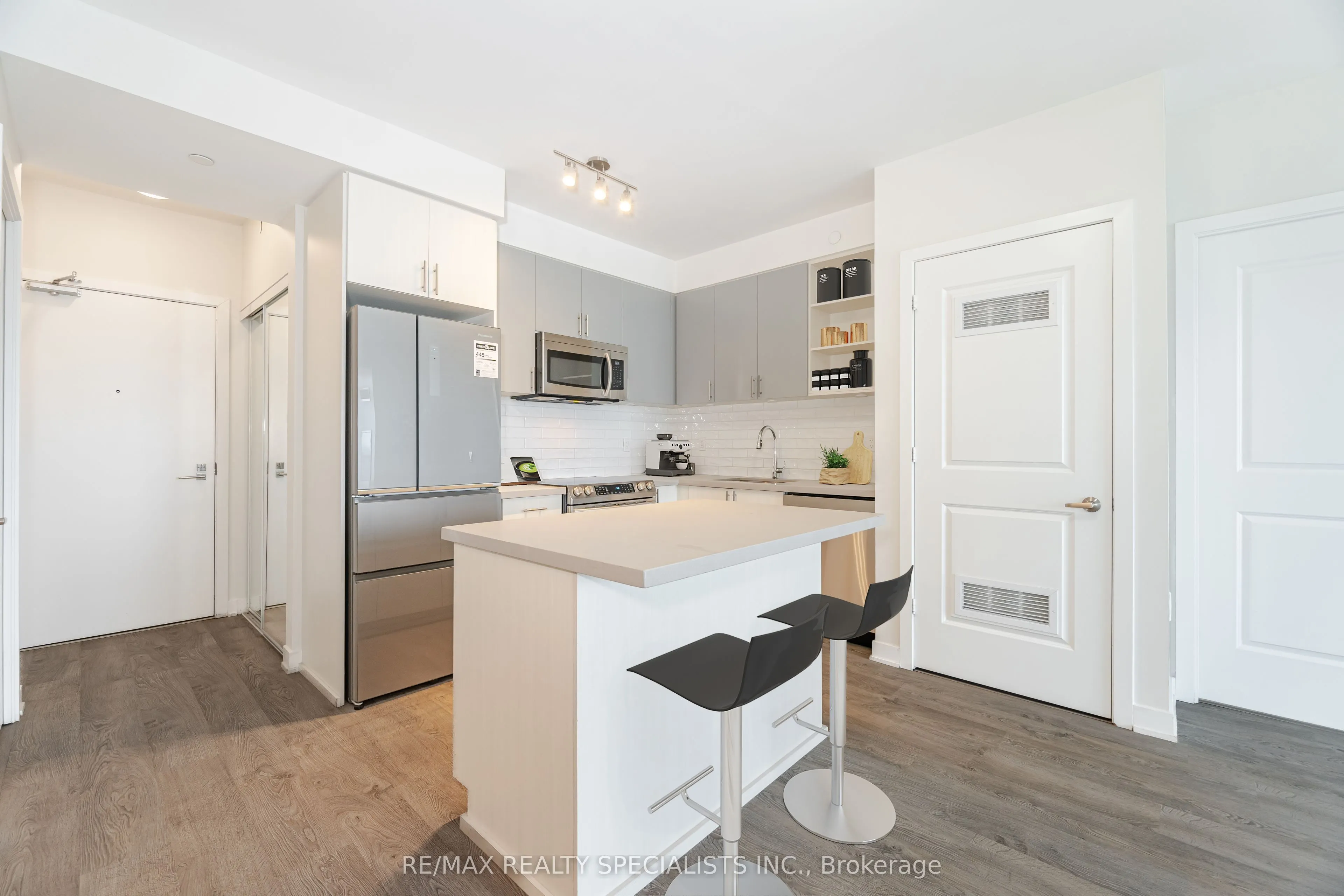 4677 Glen Erin Drive, #801