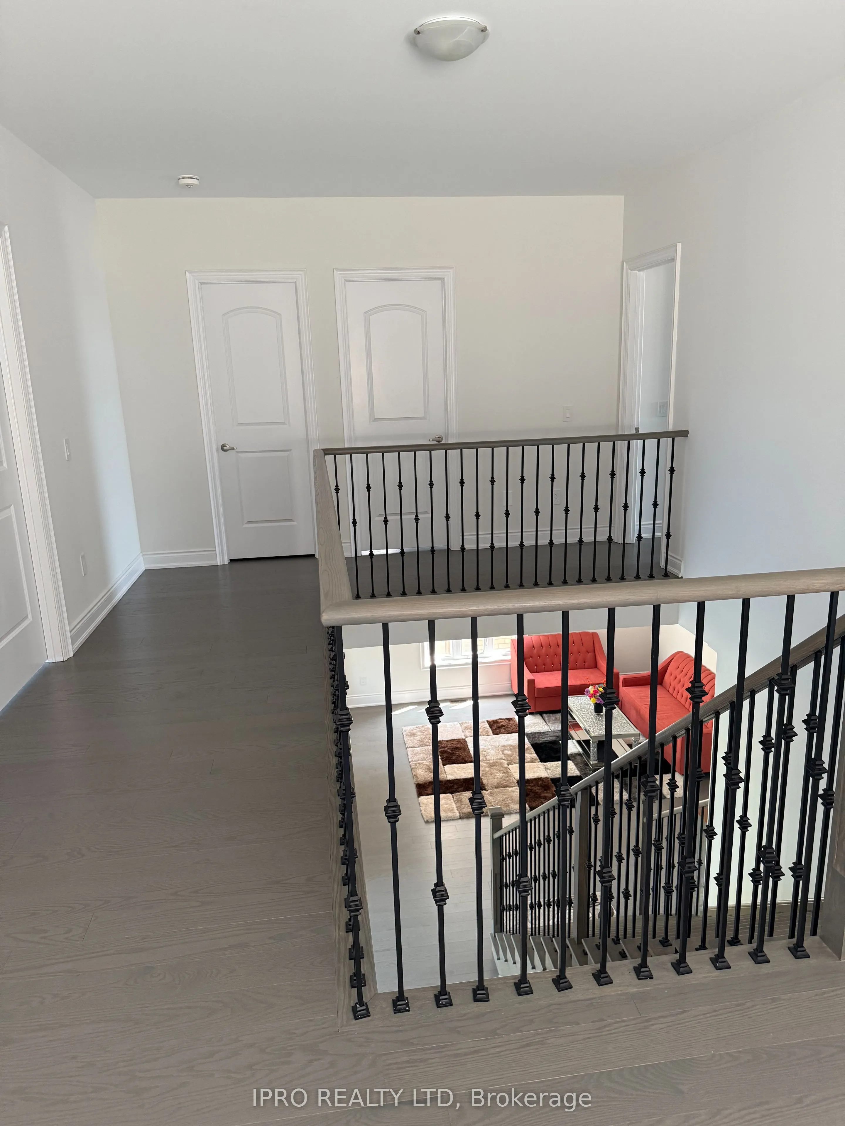 59 Raspberry Ridge Avenue