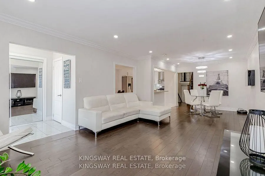 1395 Tyneburn Crescent
