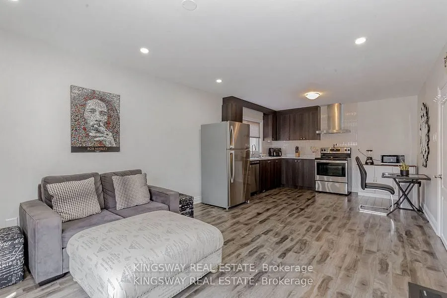 1395 Tyneburn Crescent