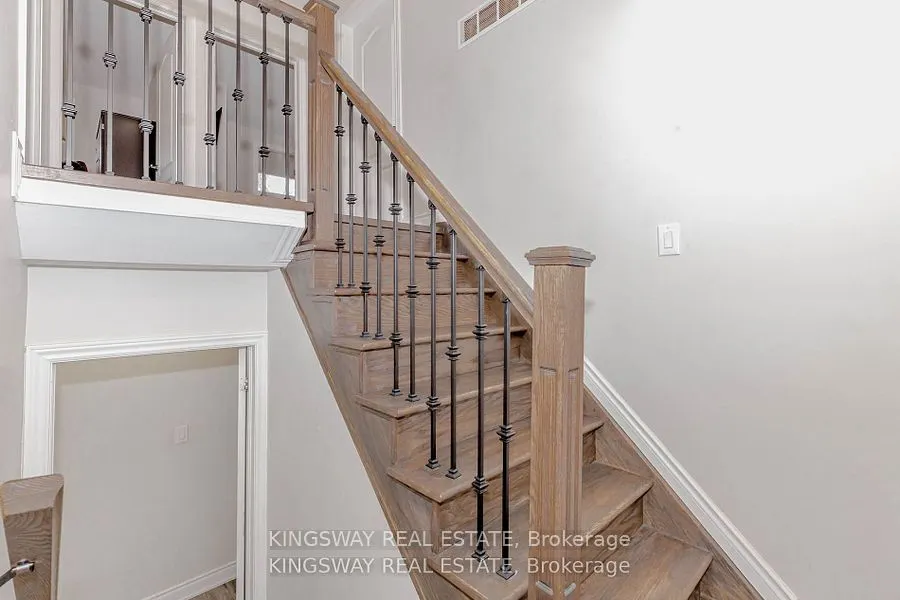 1395 Tyneburn Crescent