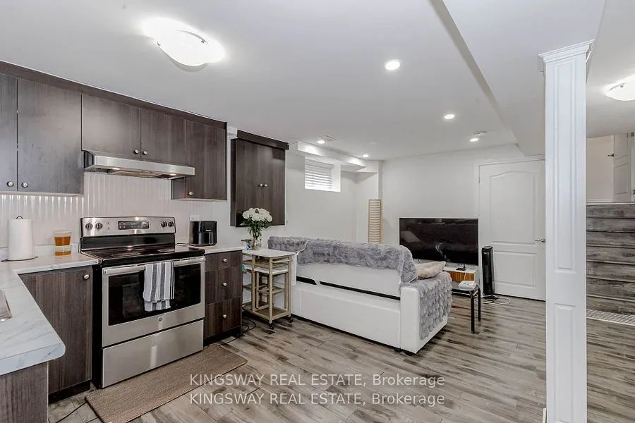 1395 Tyneburn Crescent
