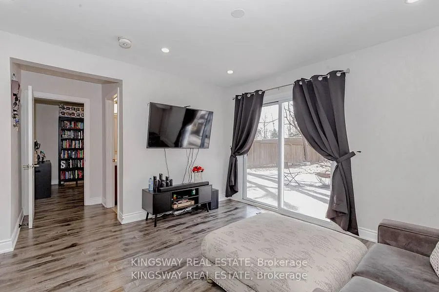 1395 Tyneburn Crescent
