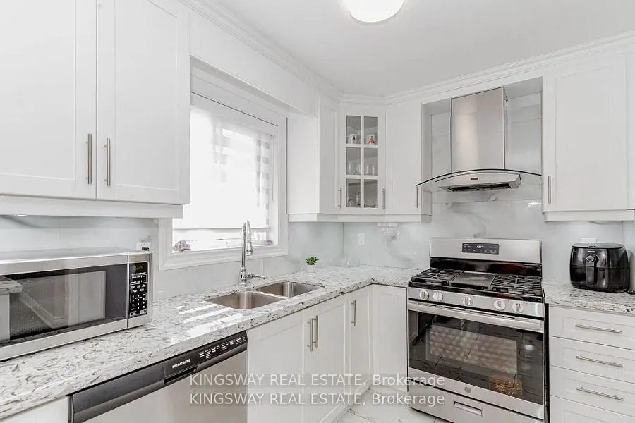 1395 Tyneburn Crescent