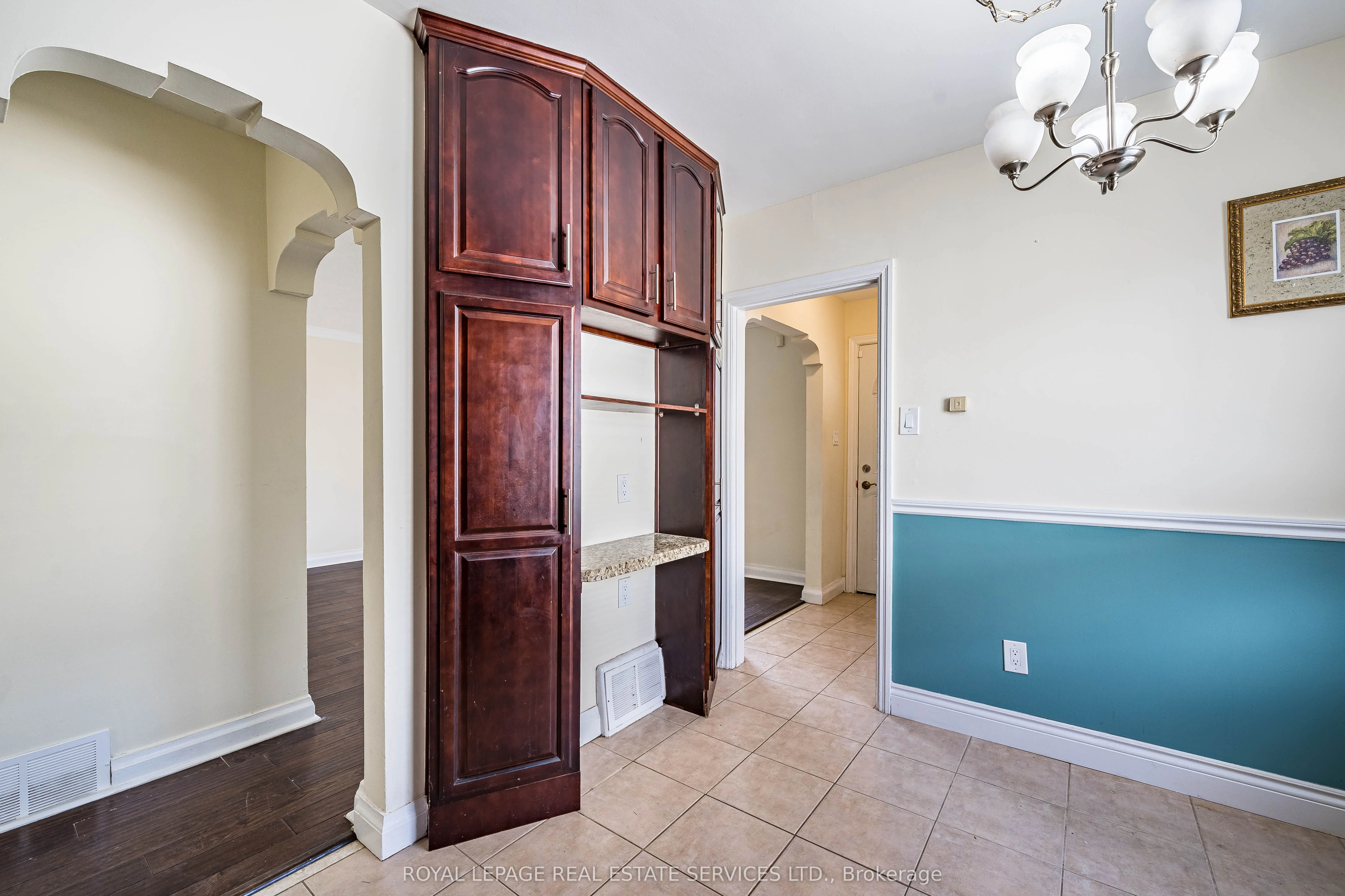 233 Beta Street, #upper