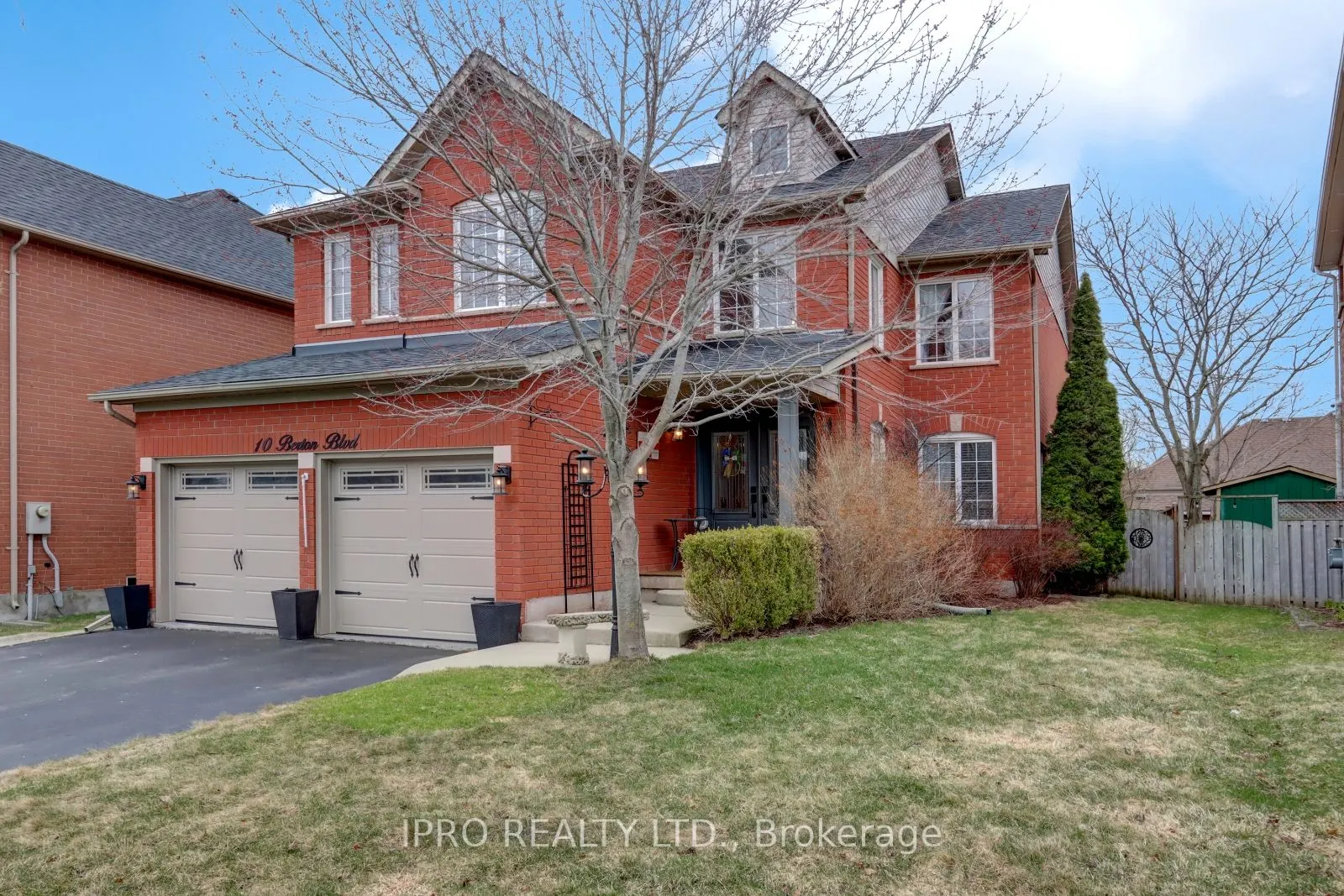 10 Berton Boulevard