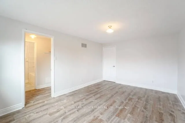 6 Albemarle Court