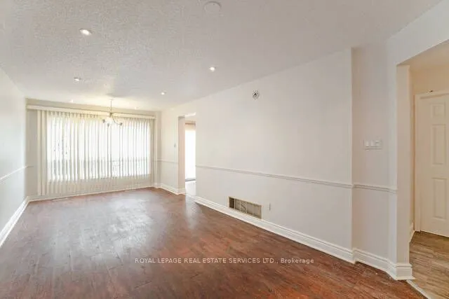 6 Albemarle Court