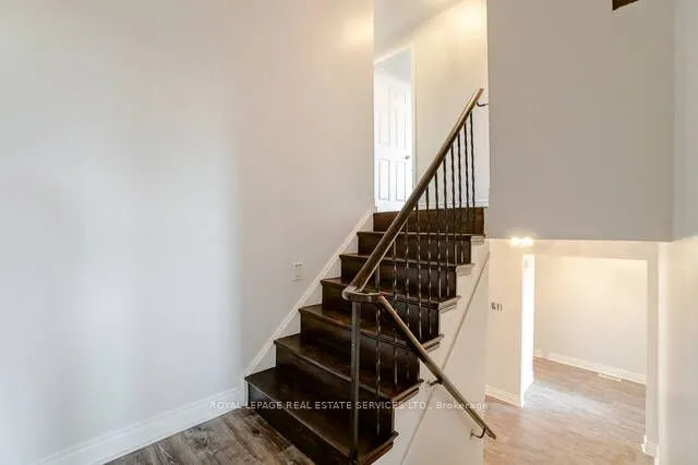 6 Albemarle Court