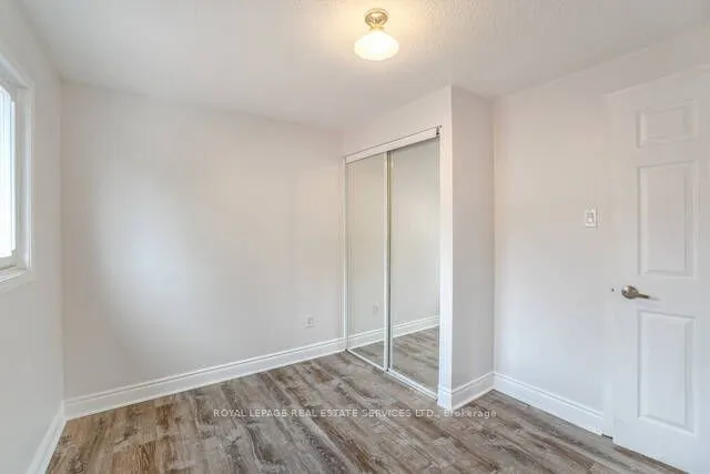6 Albemarle Court