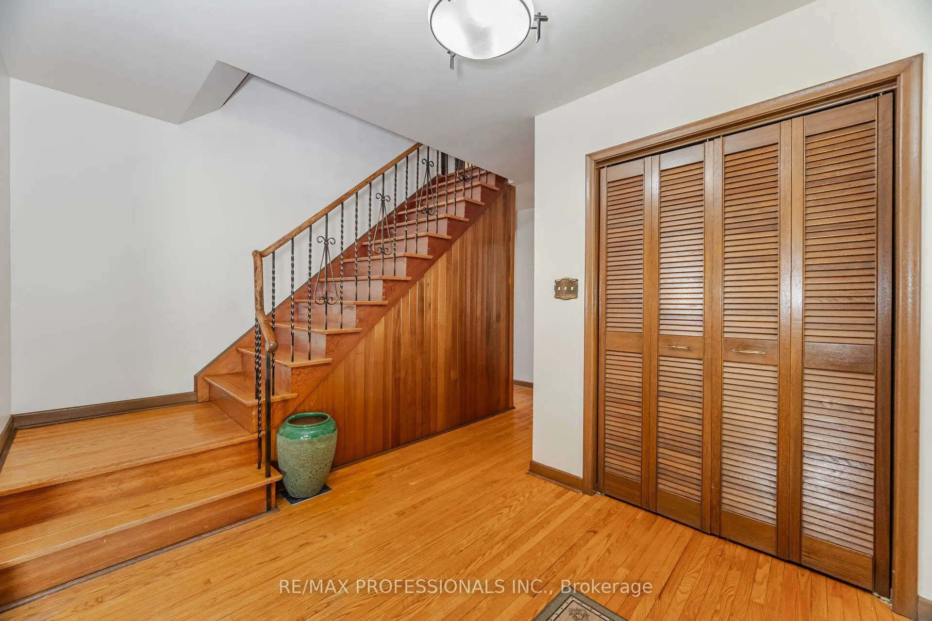 9 Wingrove Hill