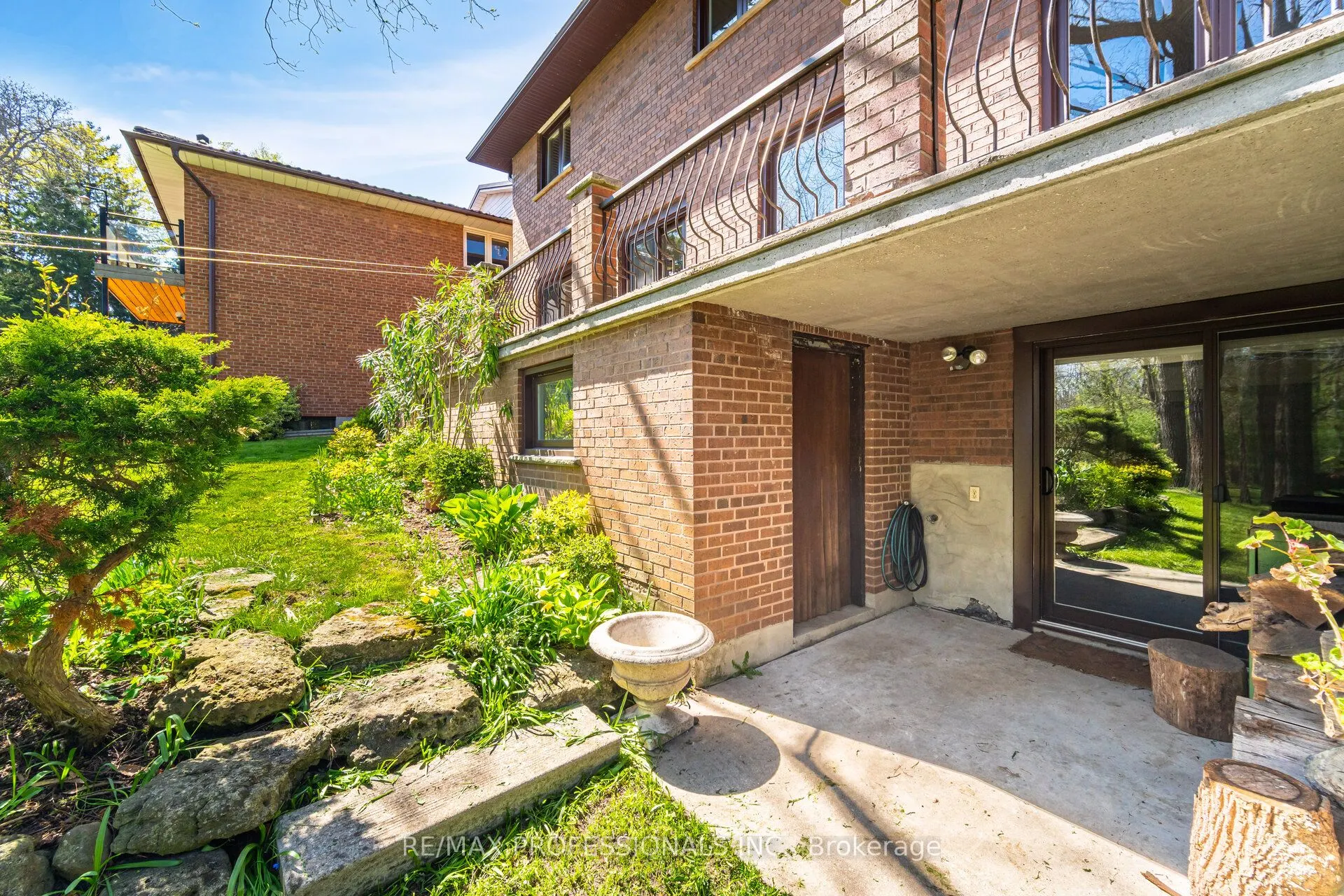 9 Wingrove Hill