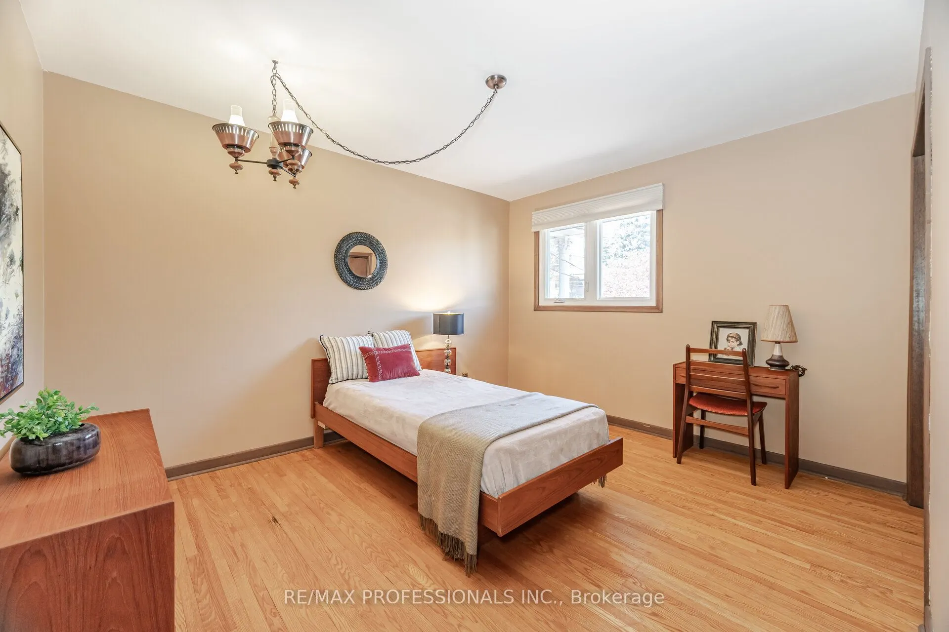 9 Wingrove Hill
