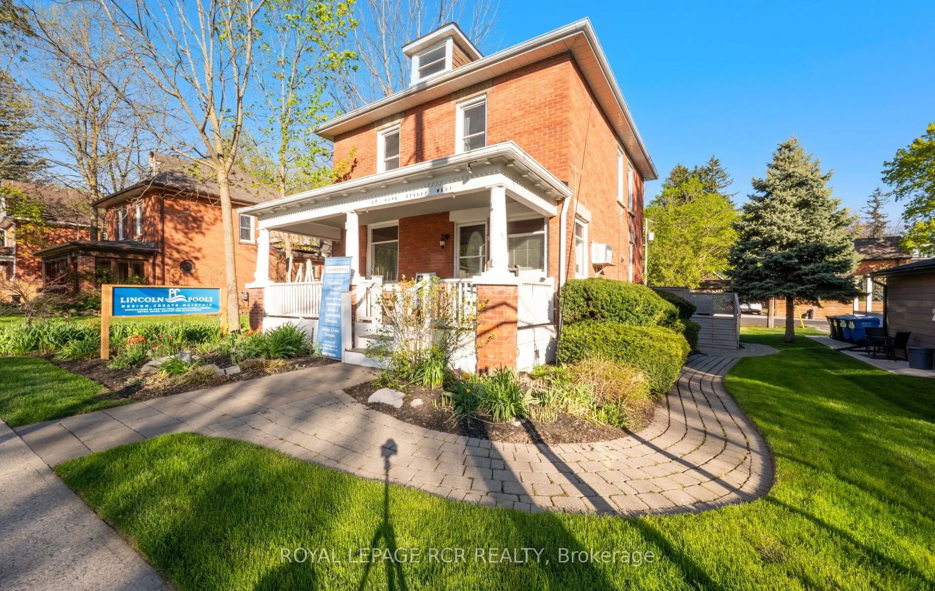 69 King Street W