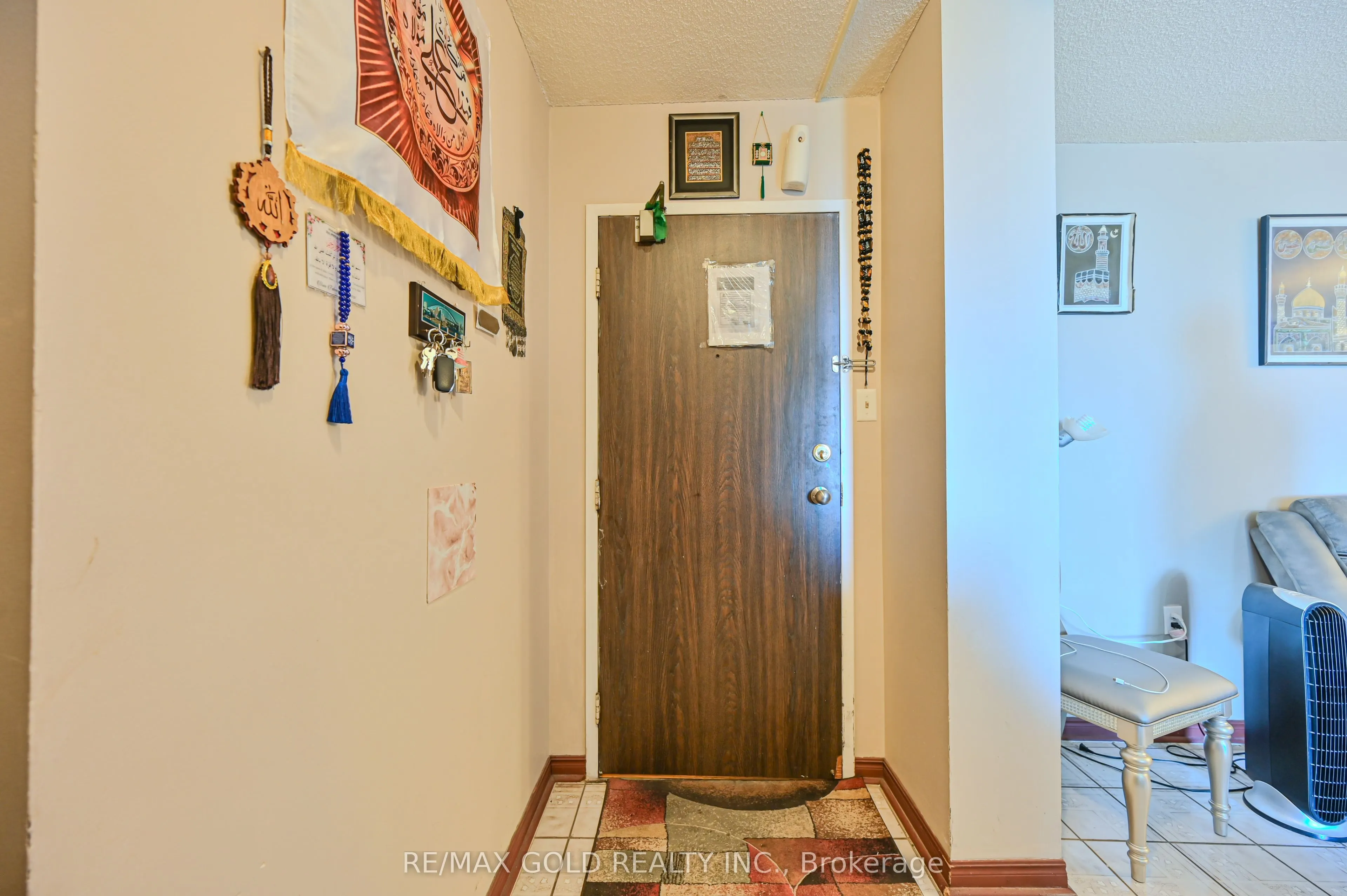 4 Kings Cross Road, #1807