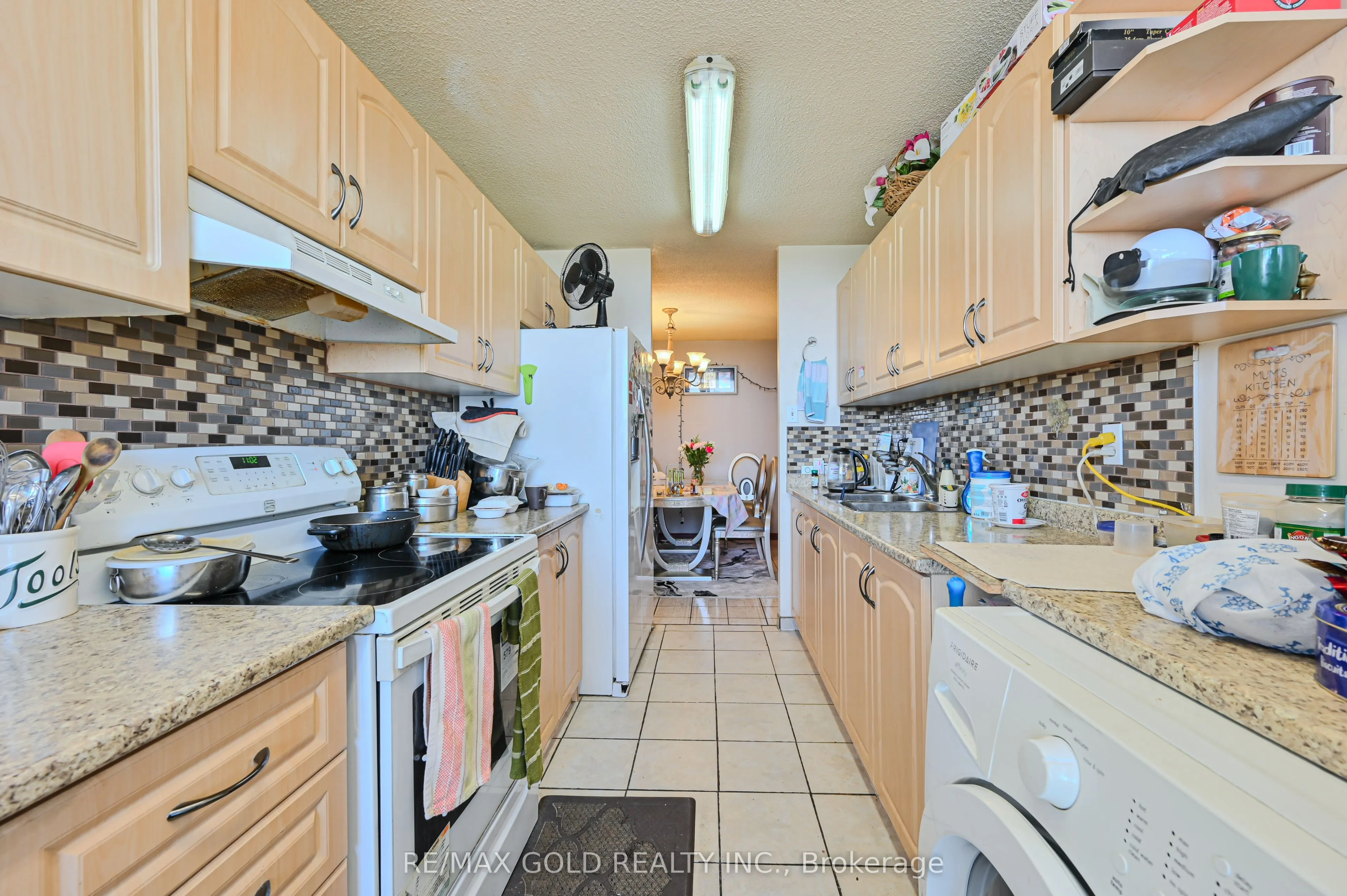 4 Kings Cross Road, #1807