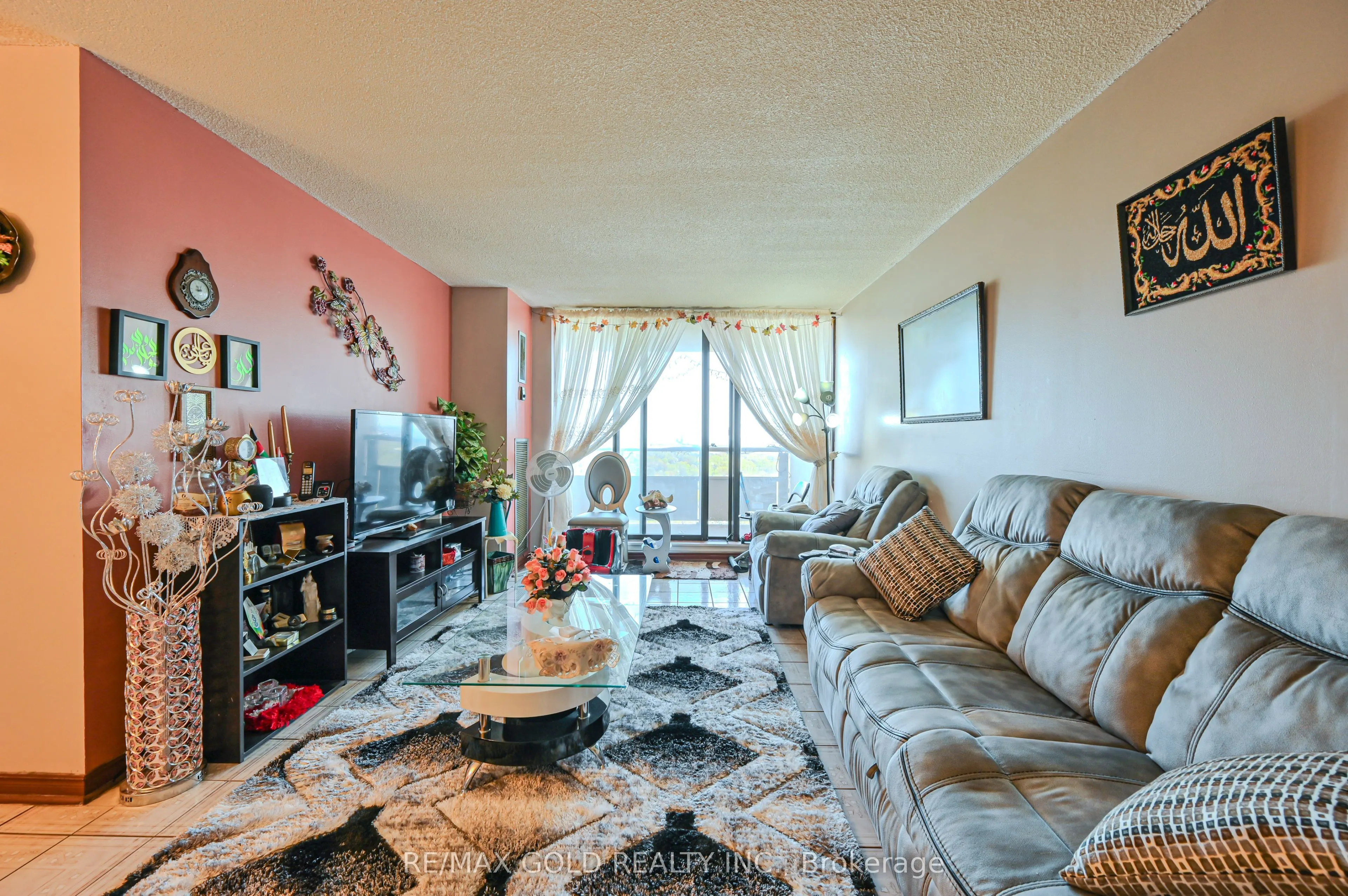 4 Kings Cross Road, #1807