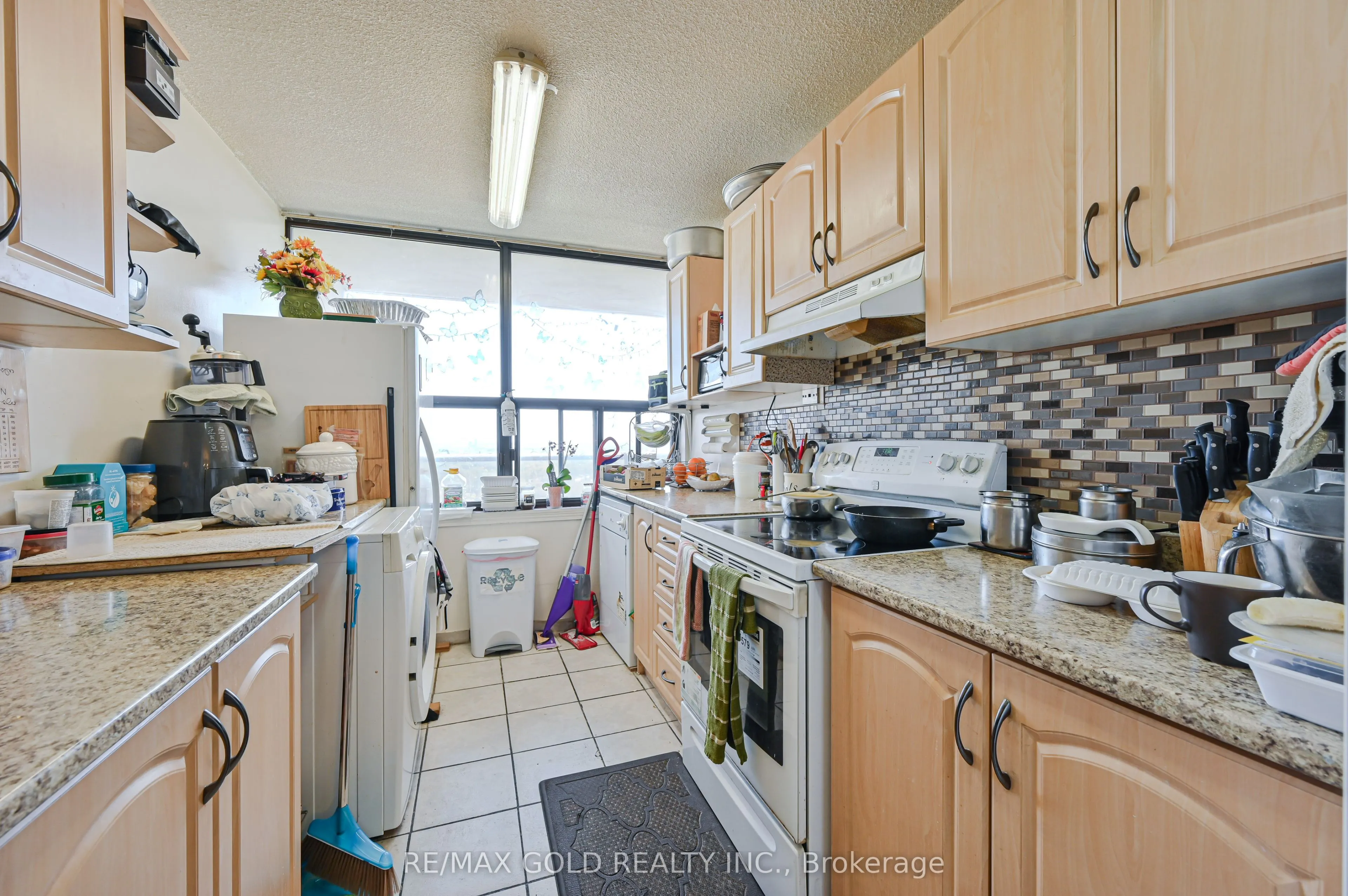 4 Kings Cross Road, #1807