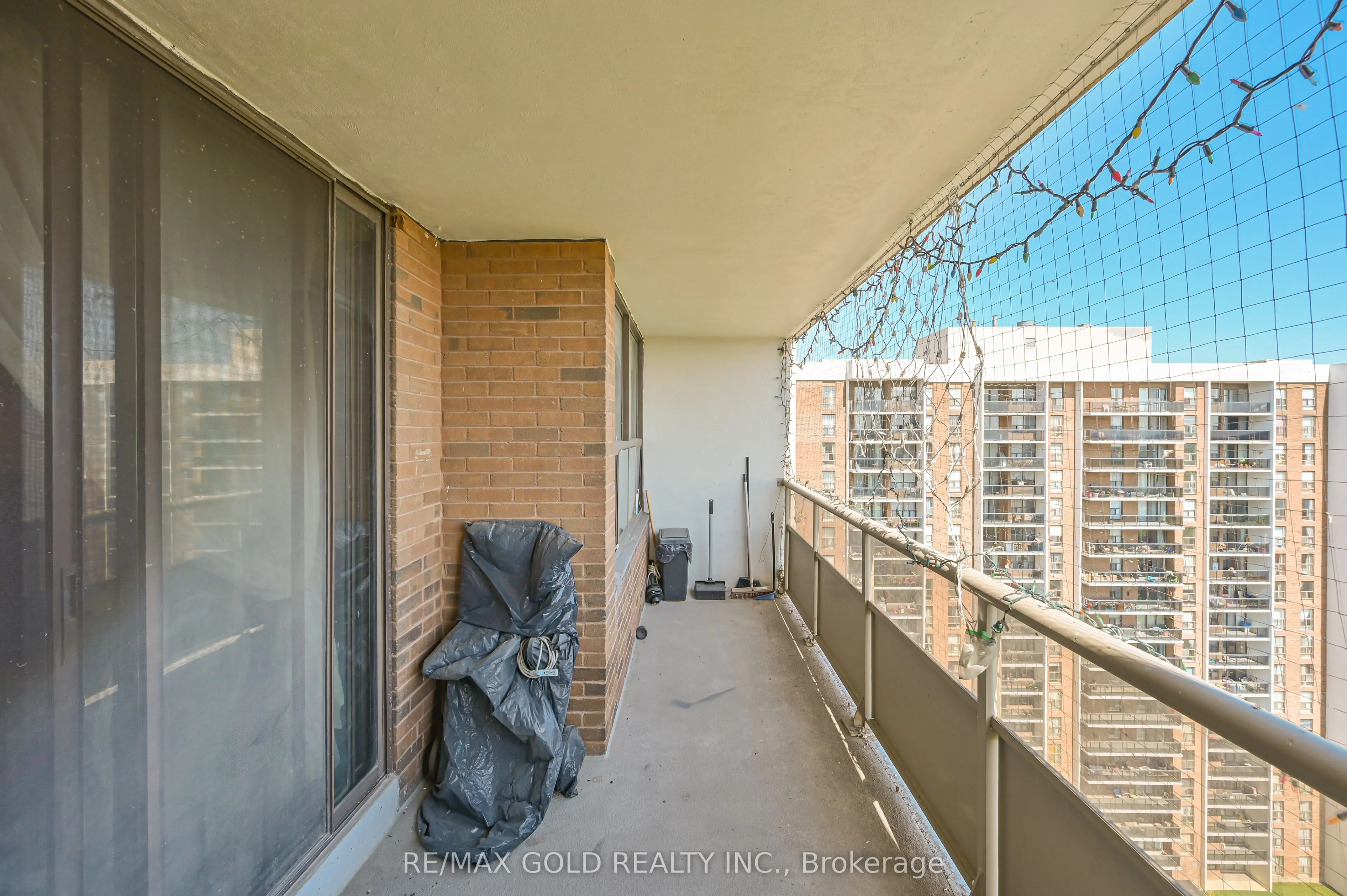 4 Kings Cross Road, #1807
