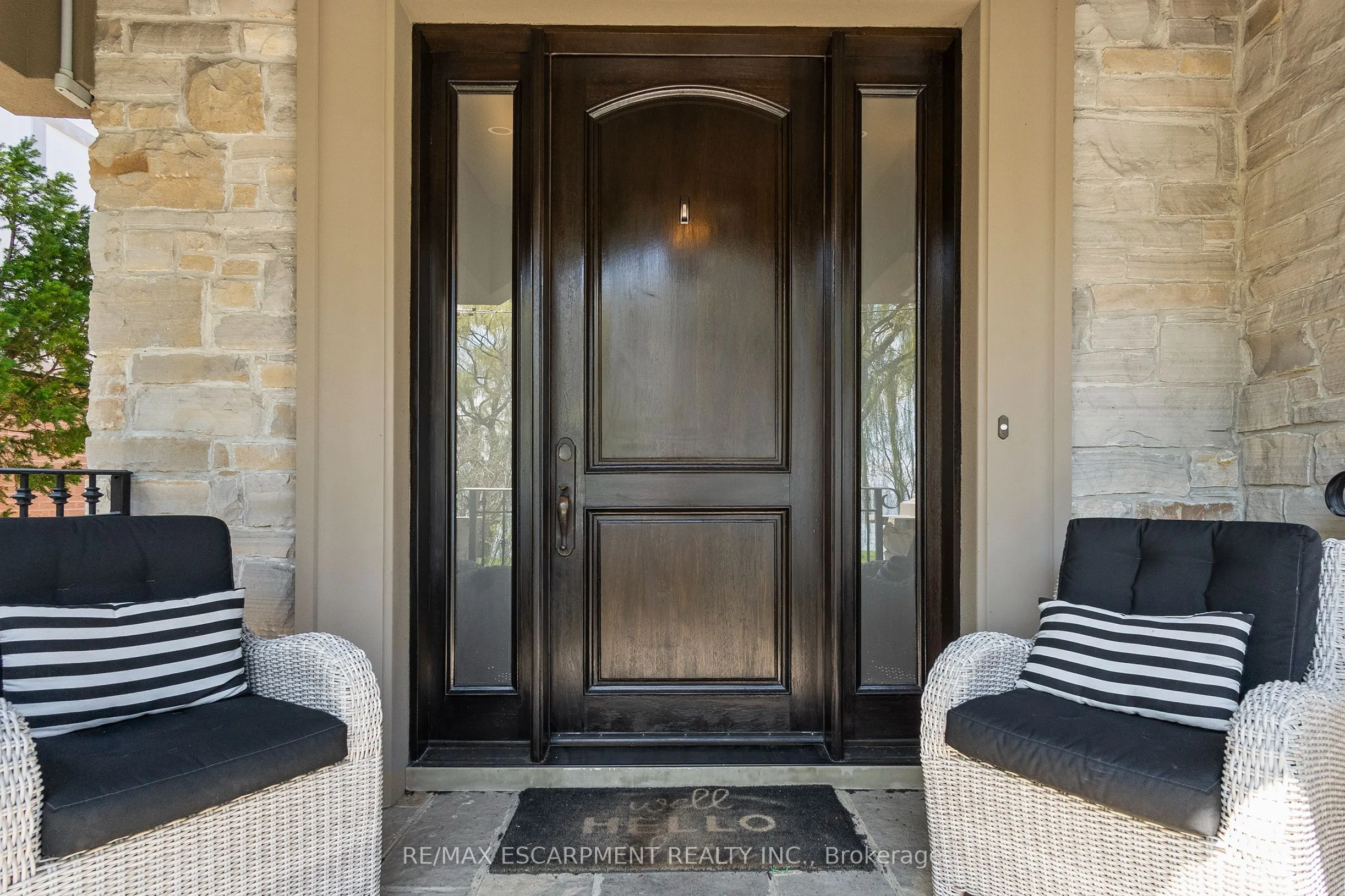 274 Lake Promenade