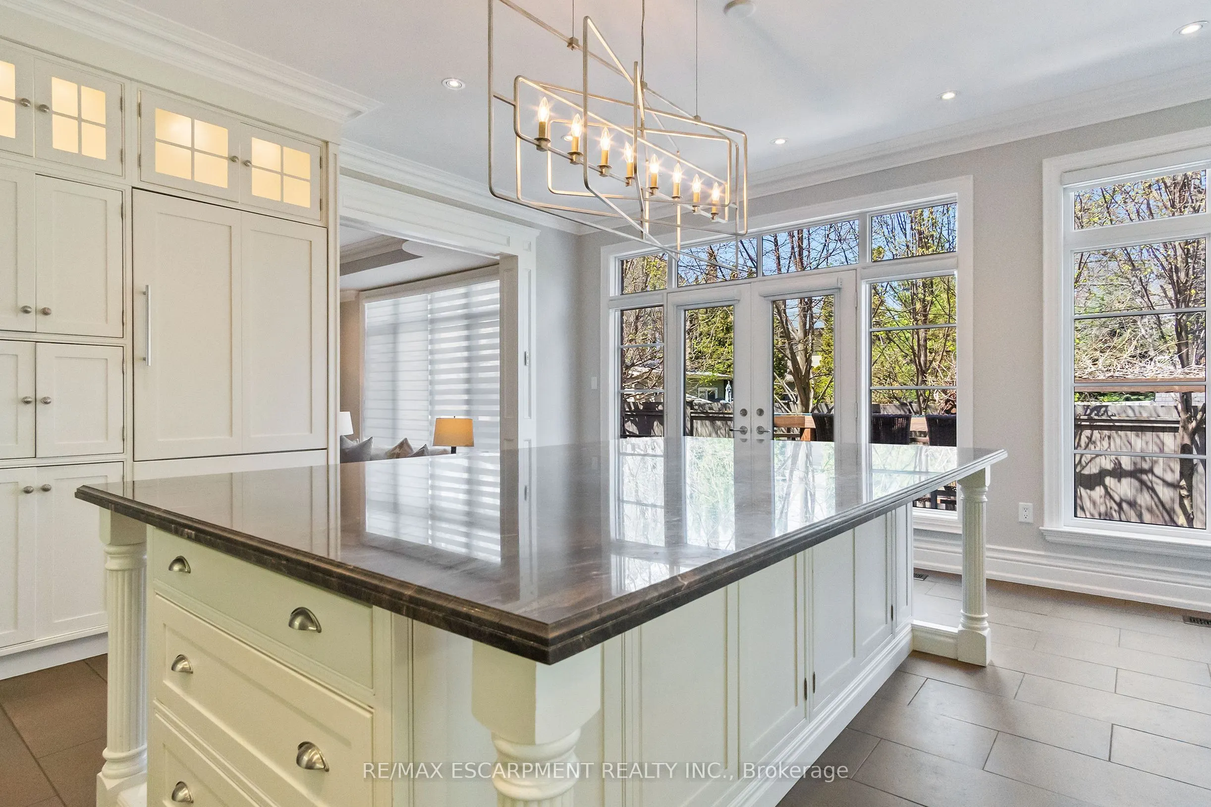 274 Lake Promenade