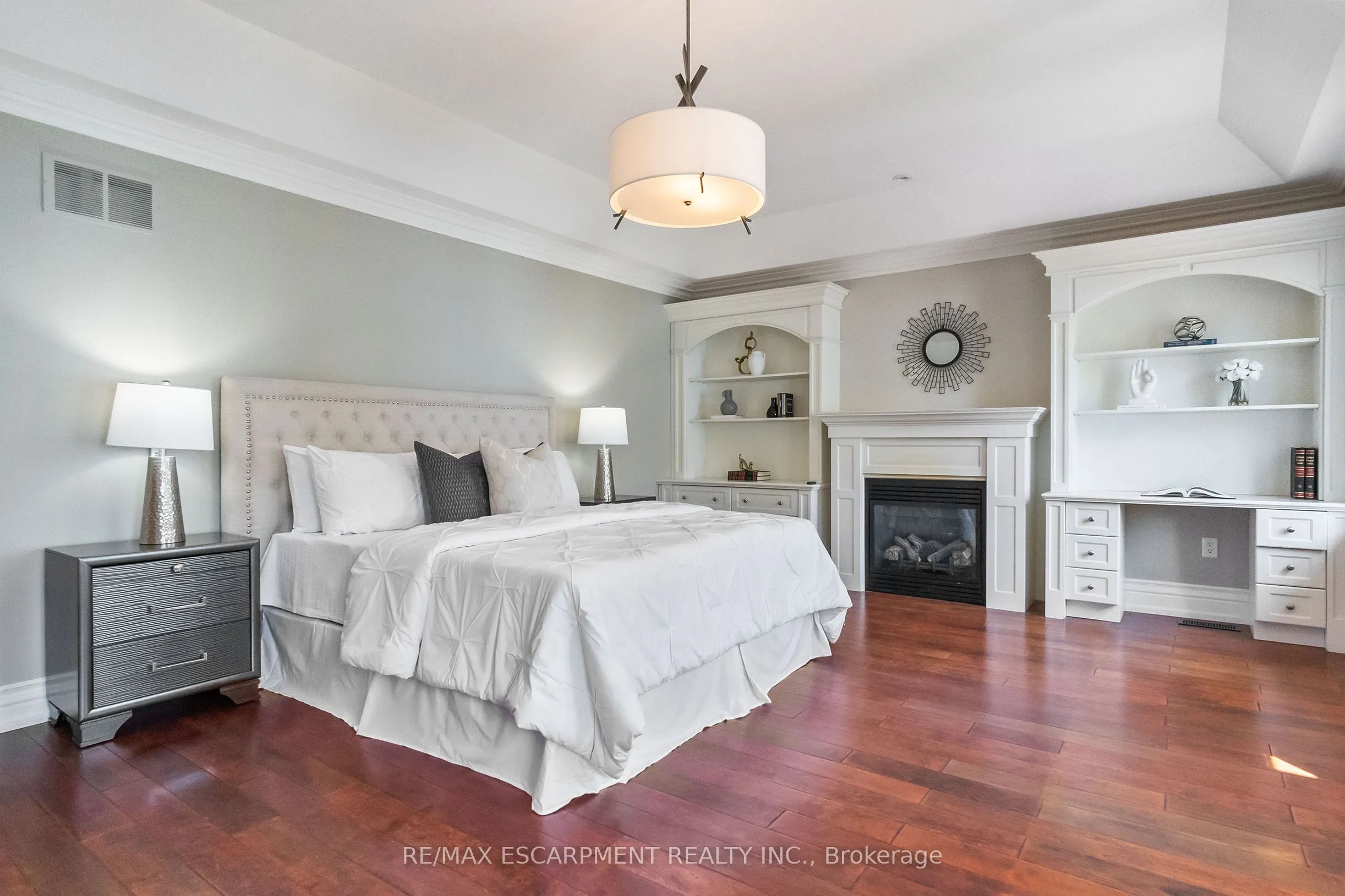 274 Lake Promenade