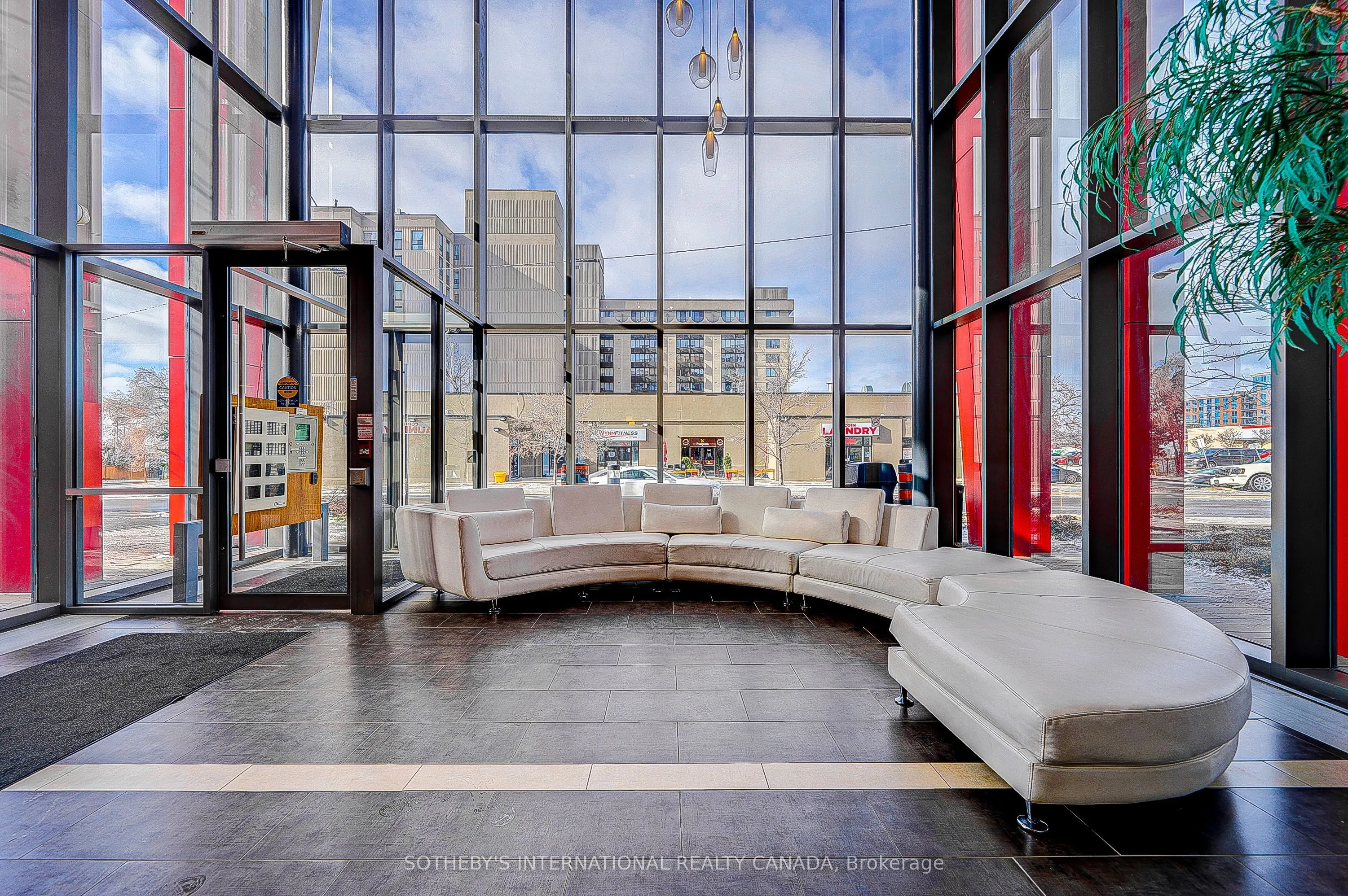 15 James Finlay Way #712