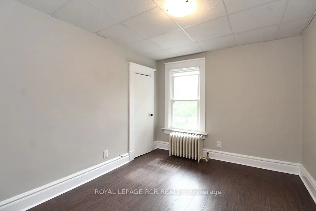 69 King Street W