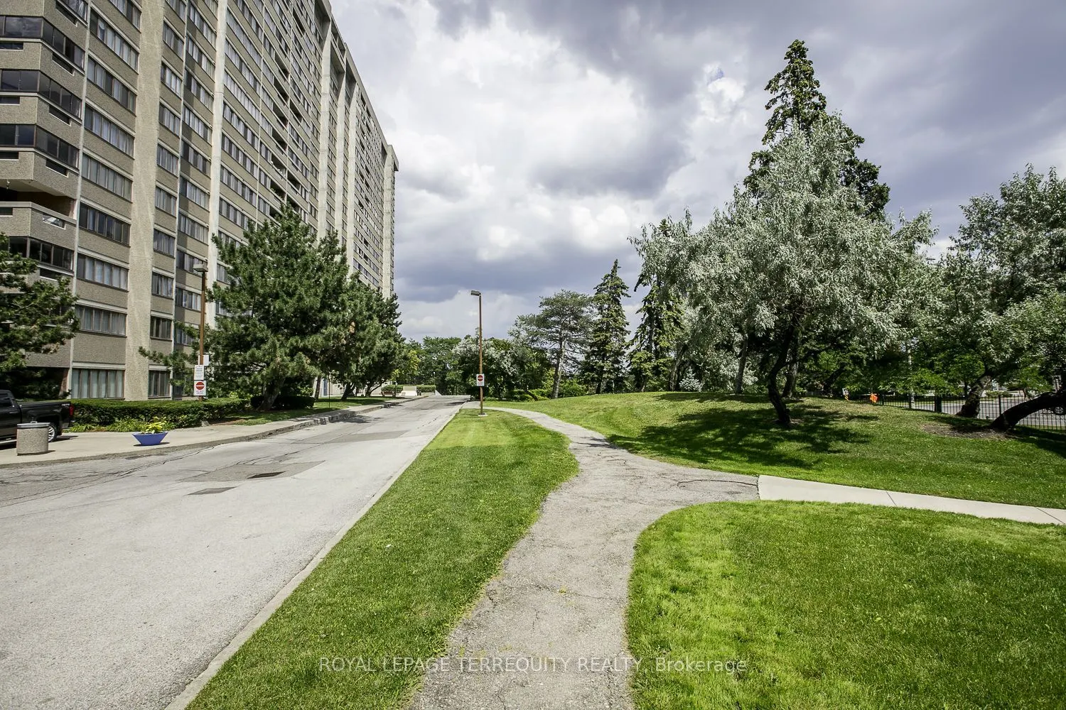 50 Elm Drive E #604