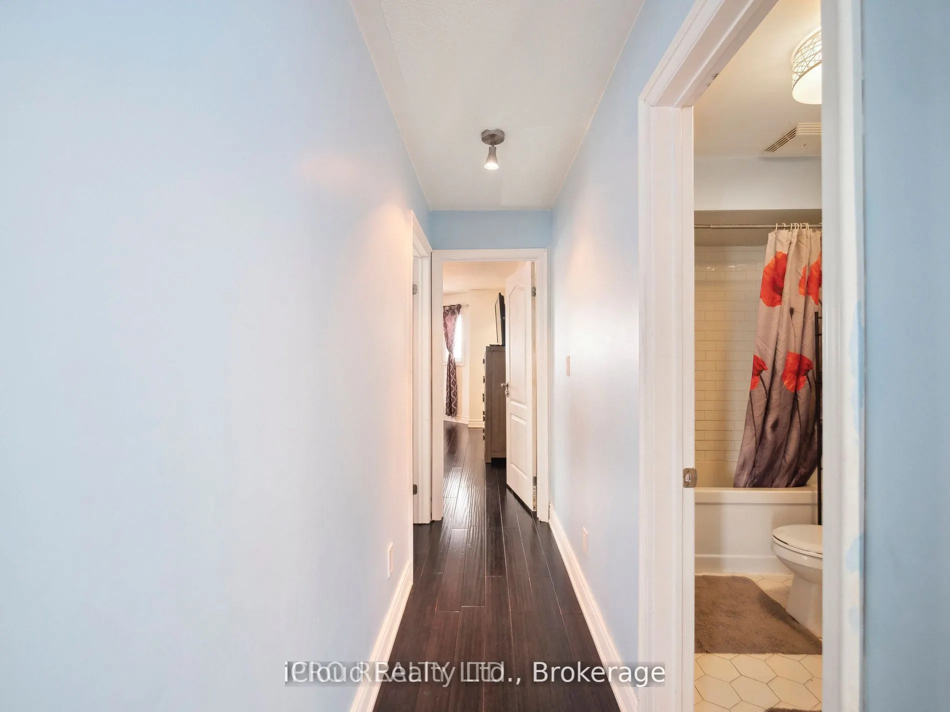 424 Jay Crescent