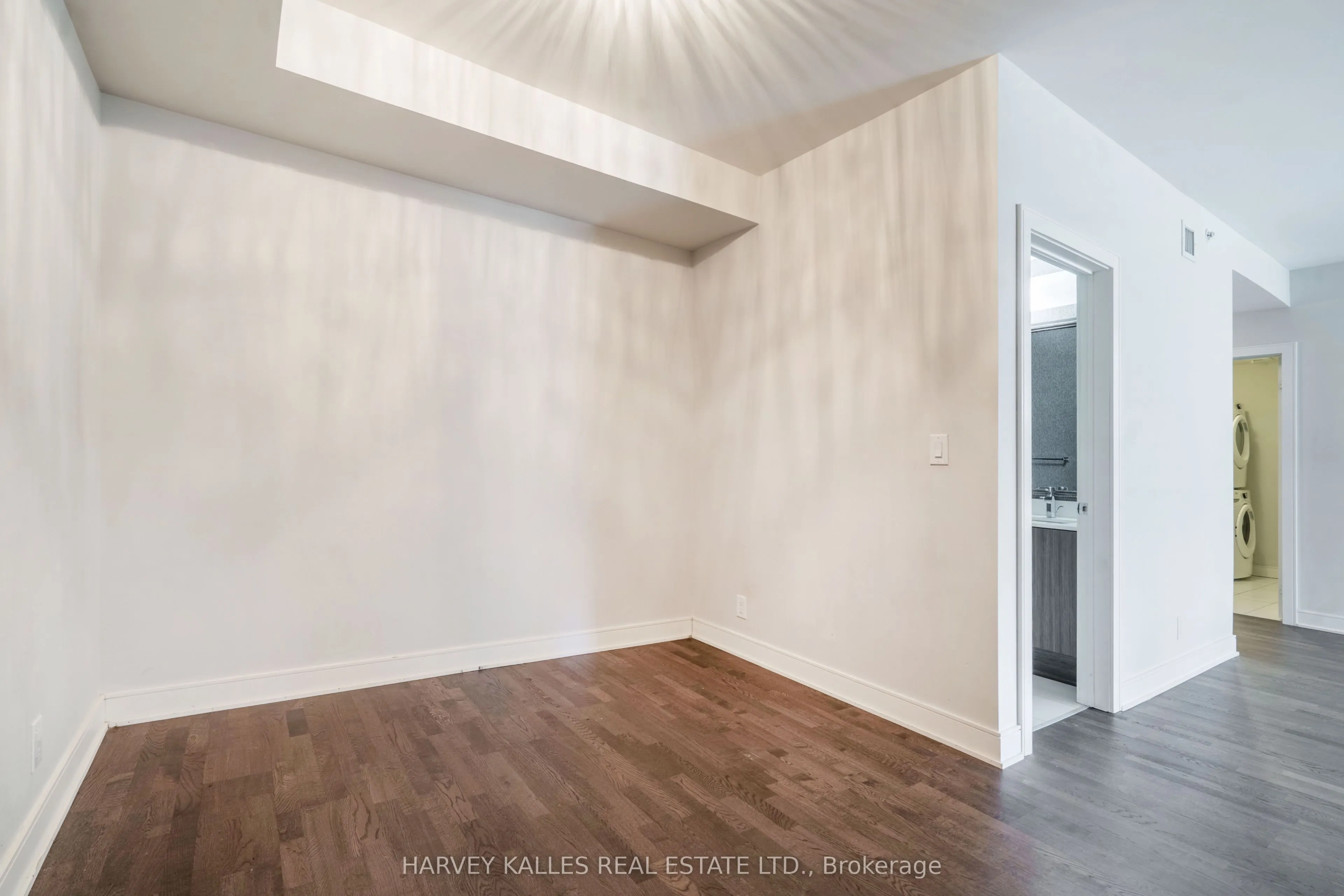 1575 Lakeshore Road W, #366