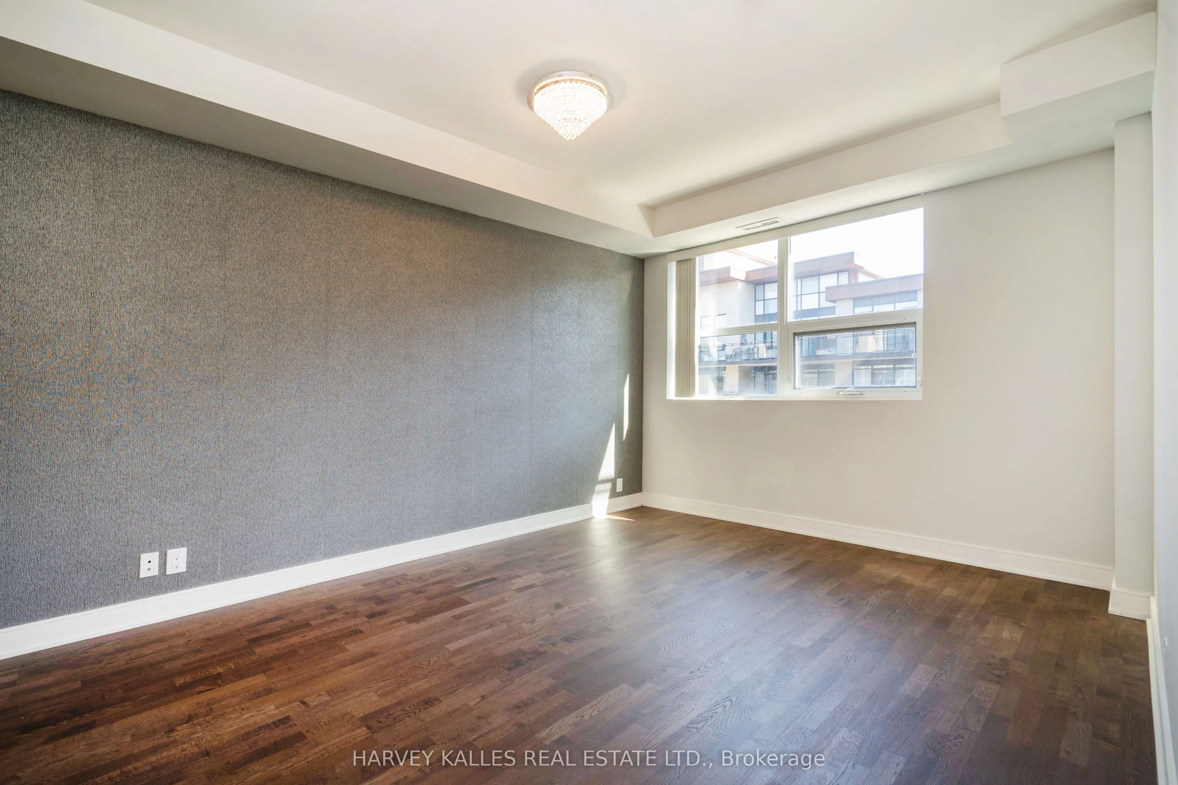1575 Lakeshore Road W, #366
