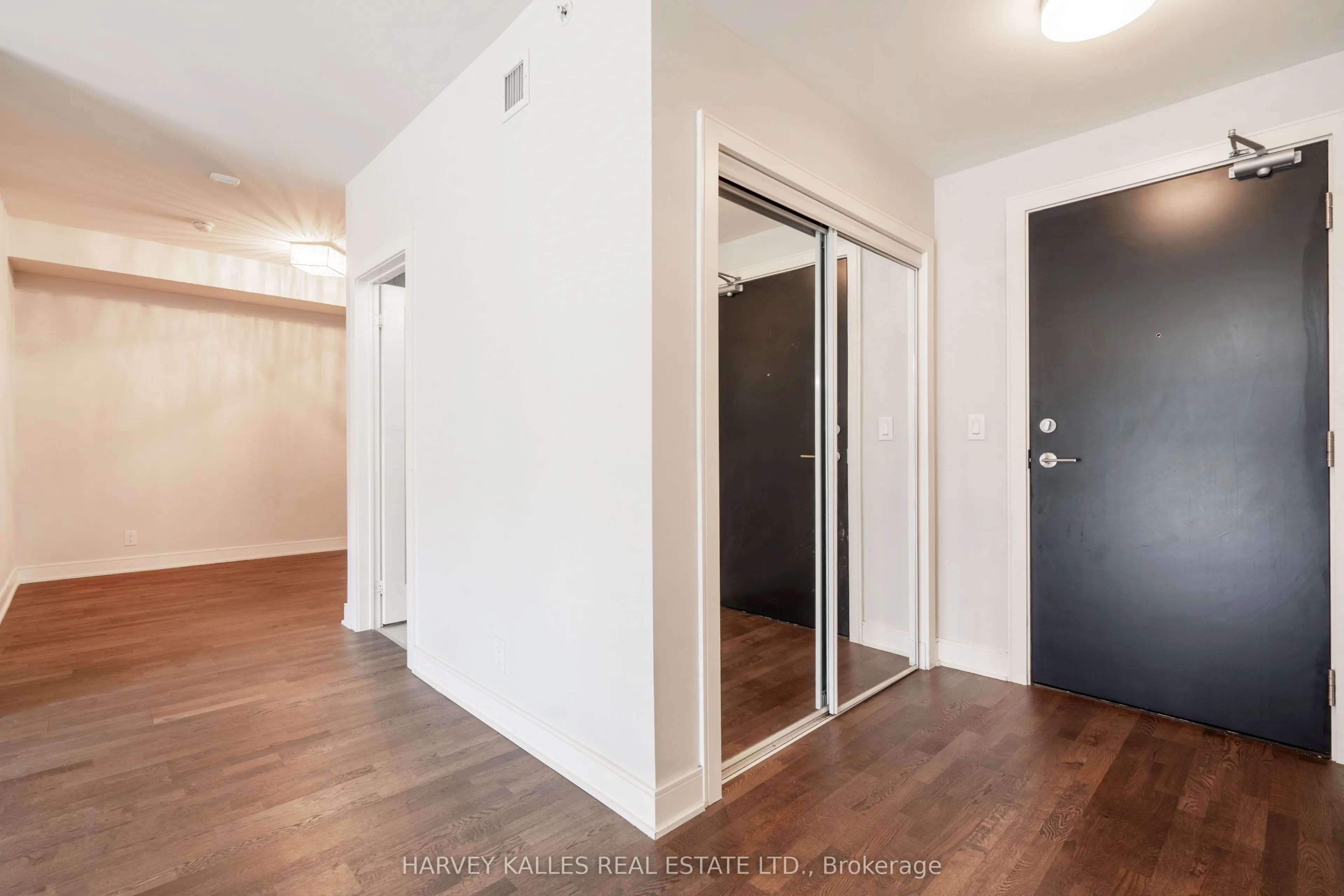 1575 Lakeshore Road W, #366